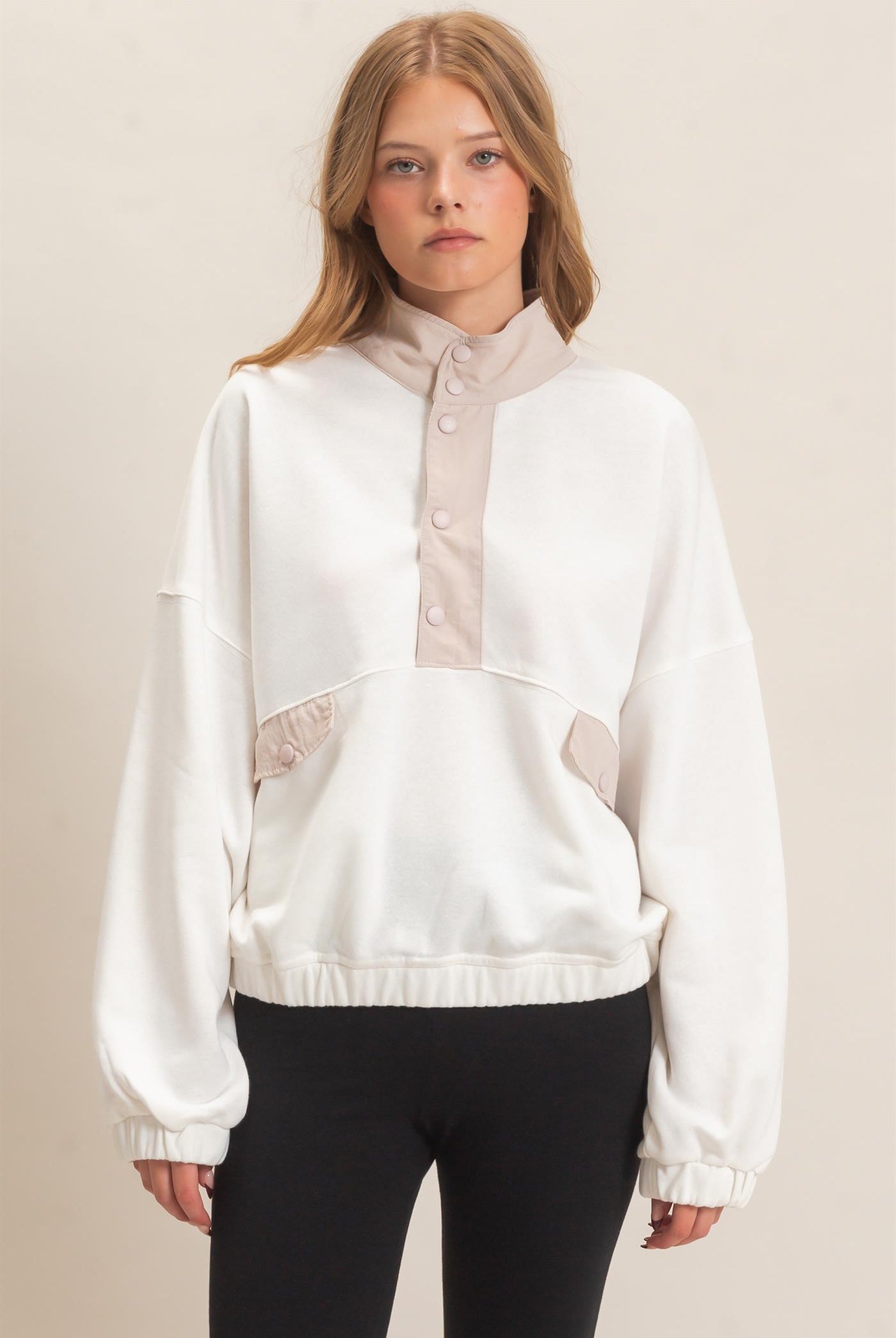 Wholesale Contrast Button-Up Collar Top Clothing Tops HF26C875 OFF WHITE HYFVE