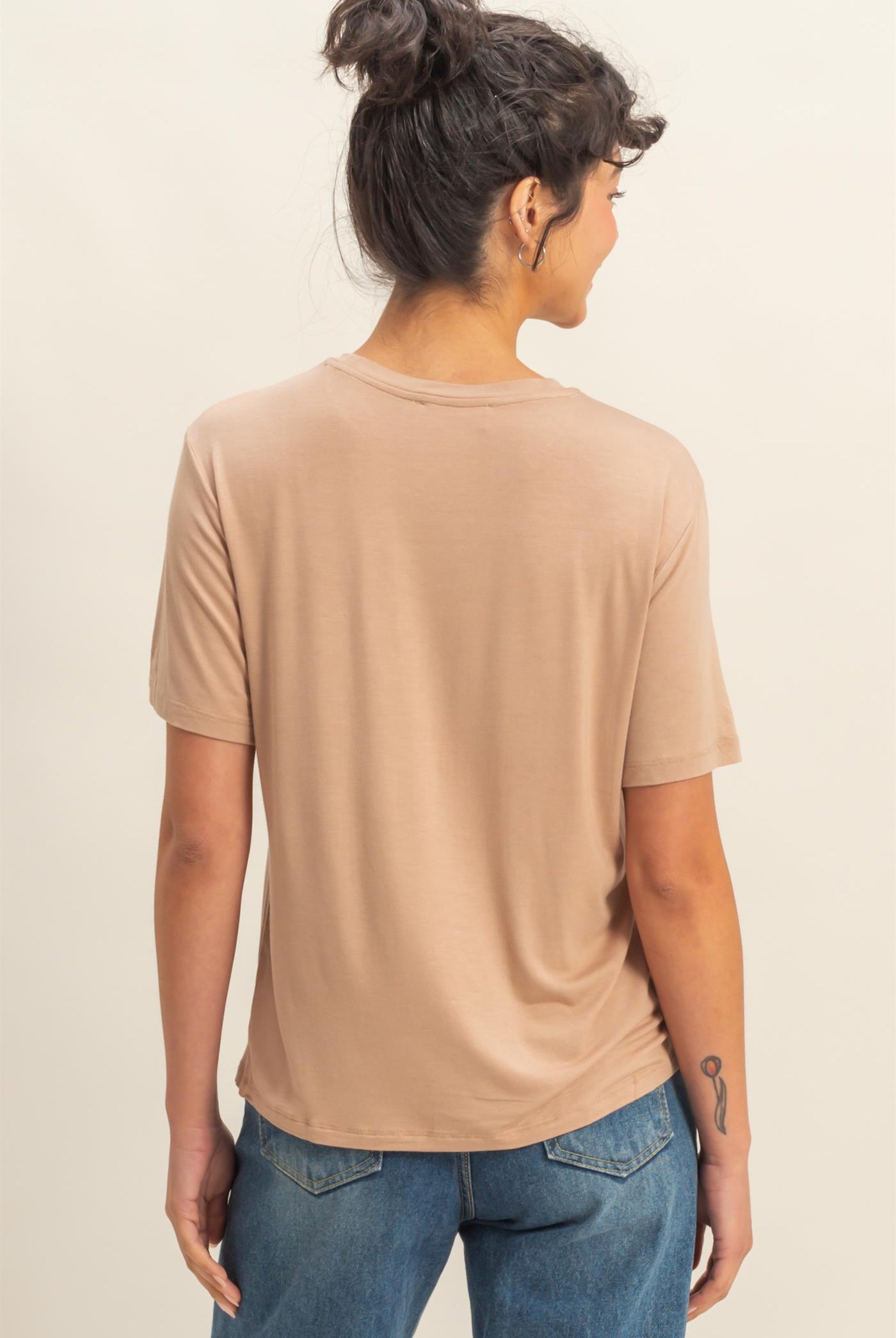 Wholesale Classic Crew Neck Short Sleeve Pocket Top T-Shirts DZ25C922 DARK TAUPE DOUBLE ZERO