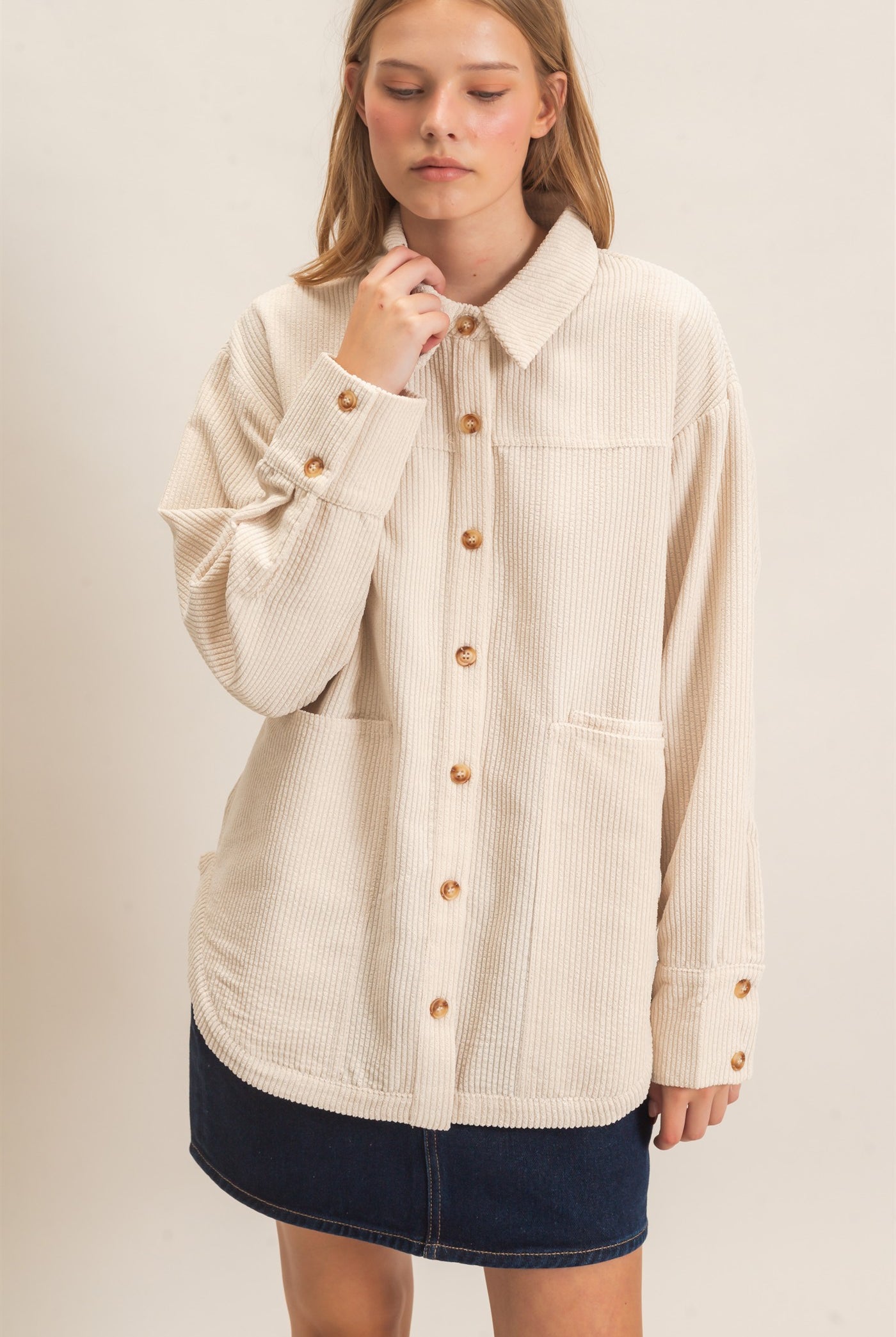 Wholesale Corduroy Button-Up Shirt Outerwear HF26F163 WHITE SWAN HYFVE
