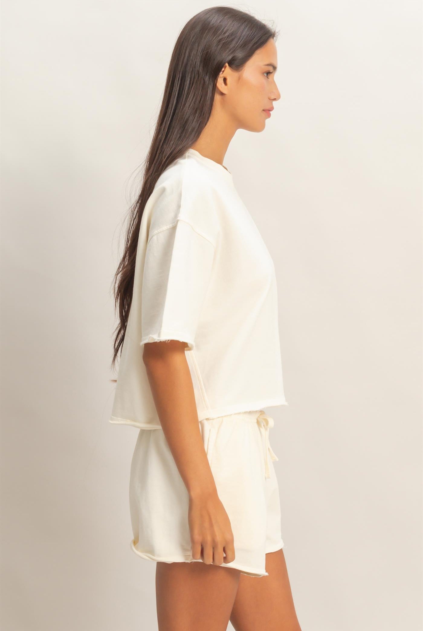 Wholesale Short Sleeve Crew Neck Top And Shorts Set Clothing DZ26C668-SET CREAM DOUBLE ZERO