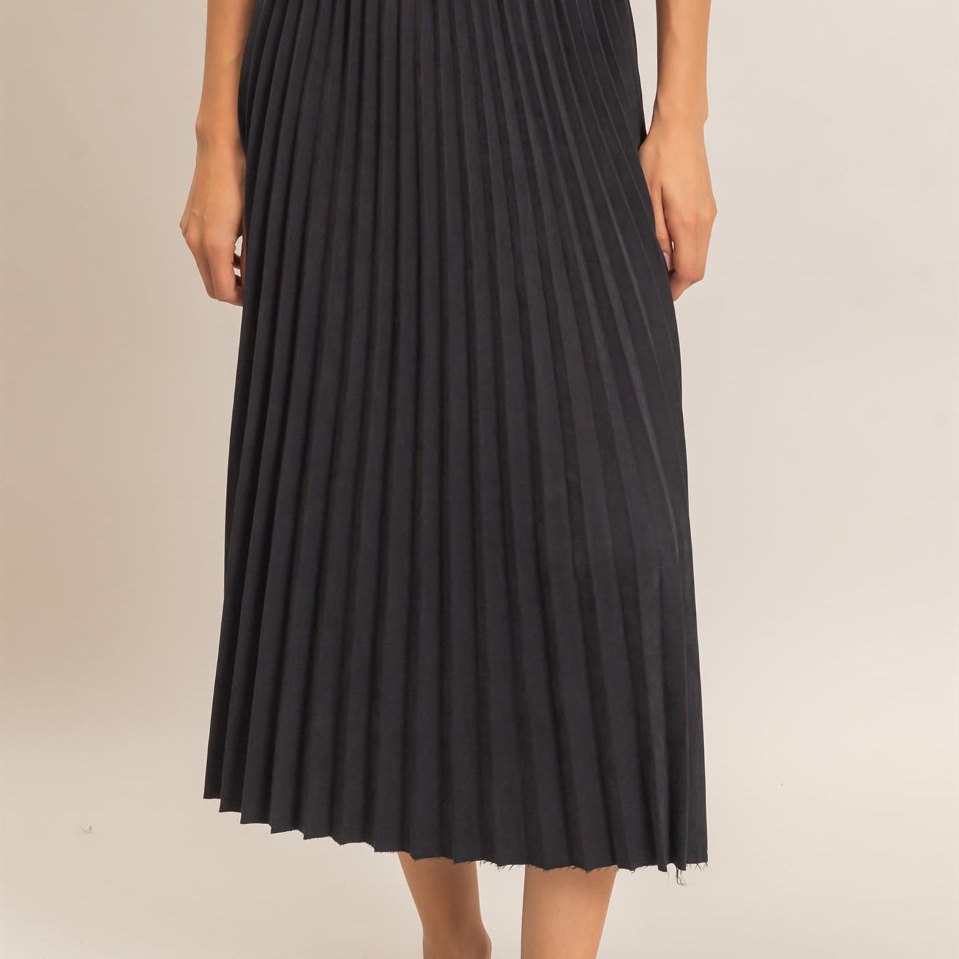 Wholesale Suede Accordion Pleated Skirt Skirts HF26F084-D BLACK HYFVE