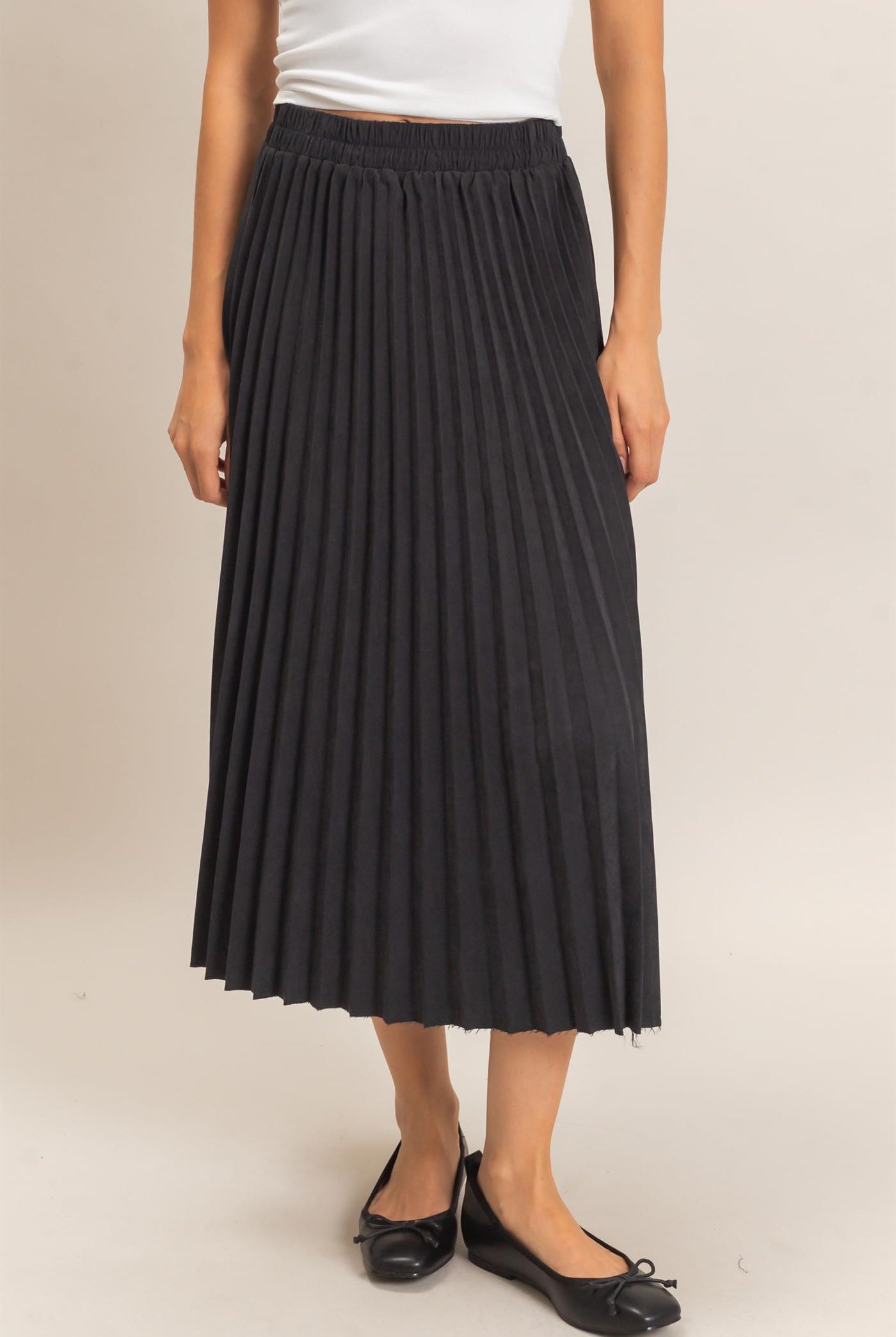 Wholesale Suede Accordion Pleated Skirt Skirts HF26F084-D BLACK HYFVE