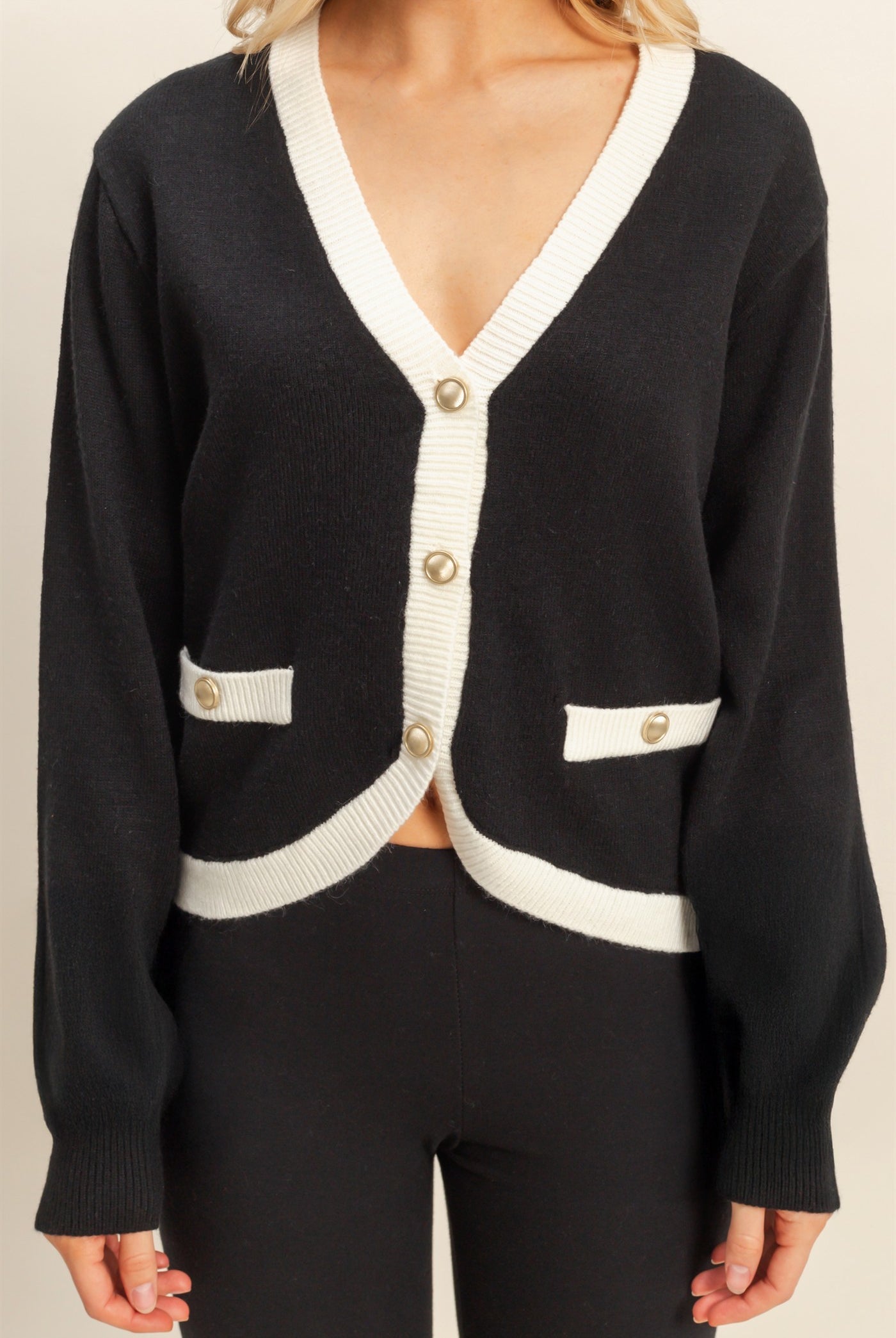 Wholesale Contrast Trimmed Sweater Cardigan Cardigans HF25E959 BLACK HYFVE