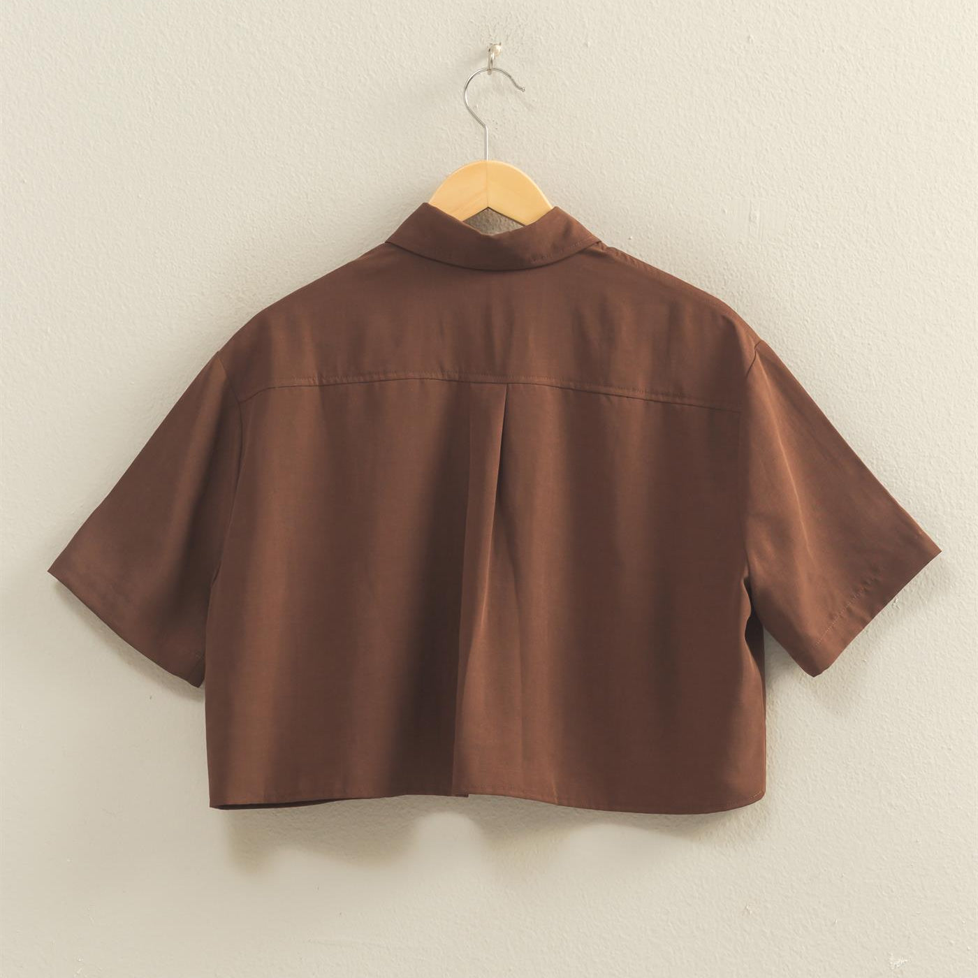 Wholesale Linen Blend Cropped Button-Up Shirt With Pocket Clothing Tops DZ26A583 CHOCOLATE DOUBLE ZERO