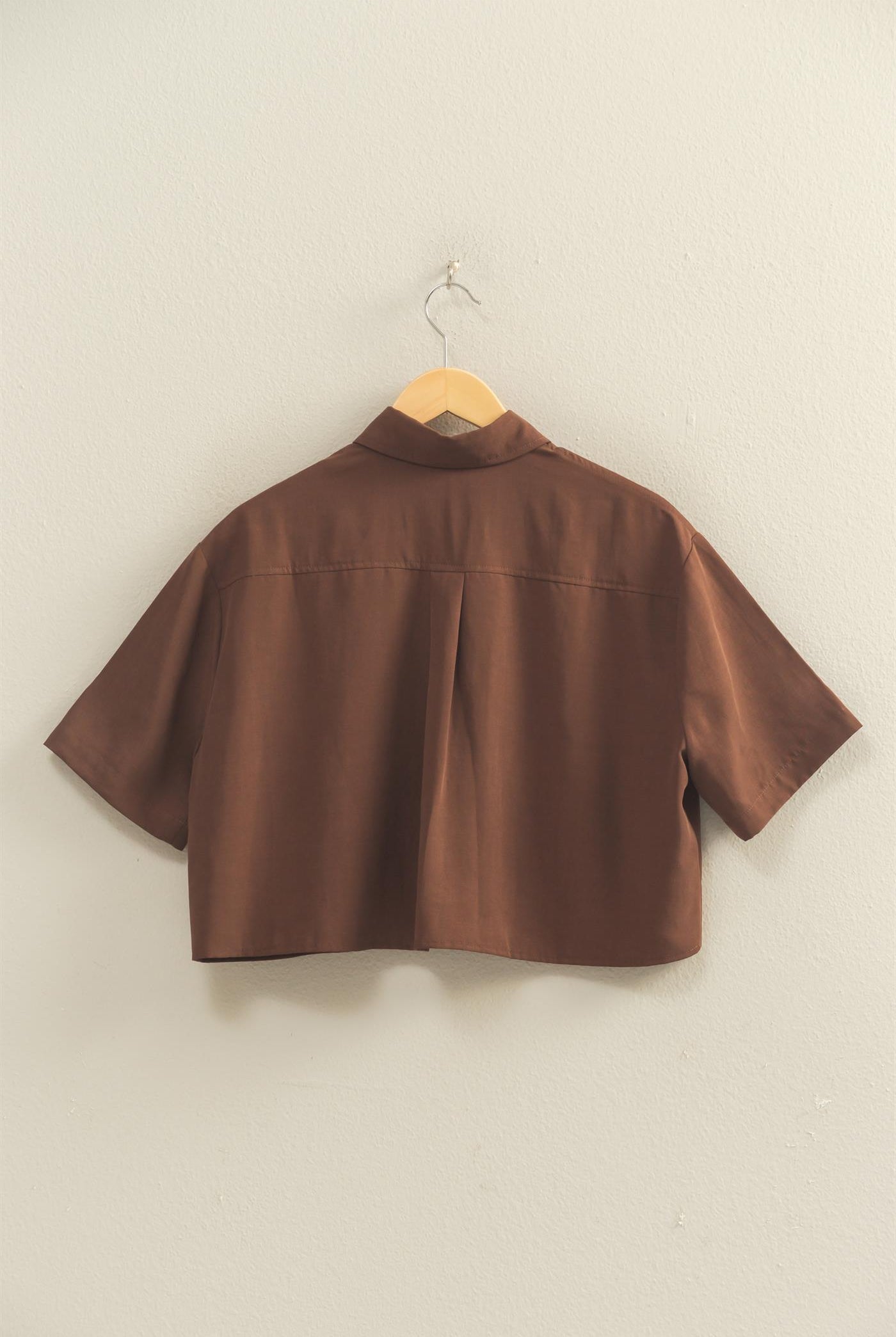 Wholesale Linen Blend Cropped Button-Up Shirt With Pocket Clothing Tops DZ26A583 CHOCOLATE DOUBLE ZERO