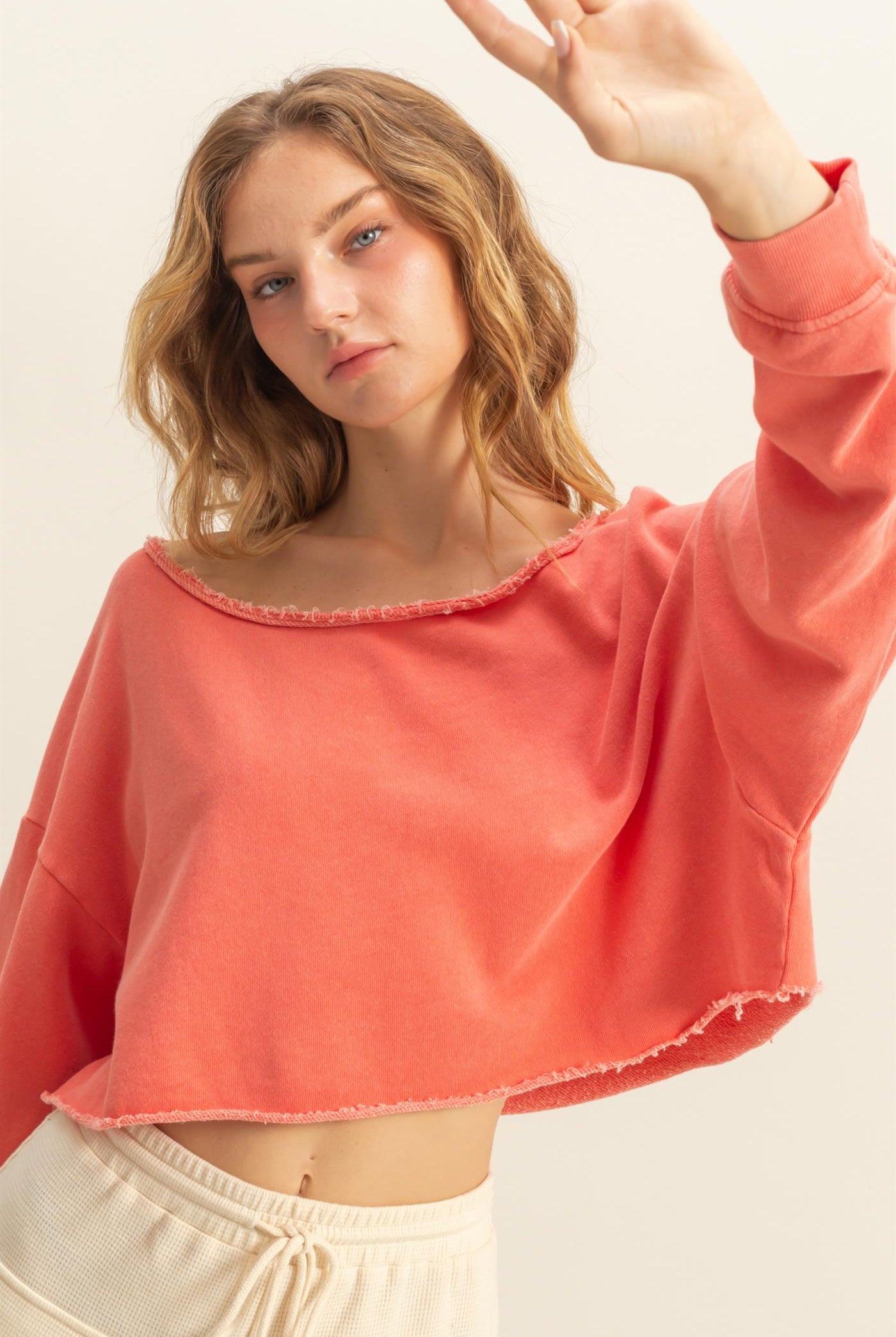 Wholesale Frayed Detail Long Sleeve Crop Top Sweatshirts DZ25A776 CORAL DOUBLE ZERO