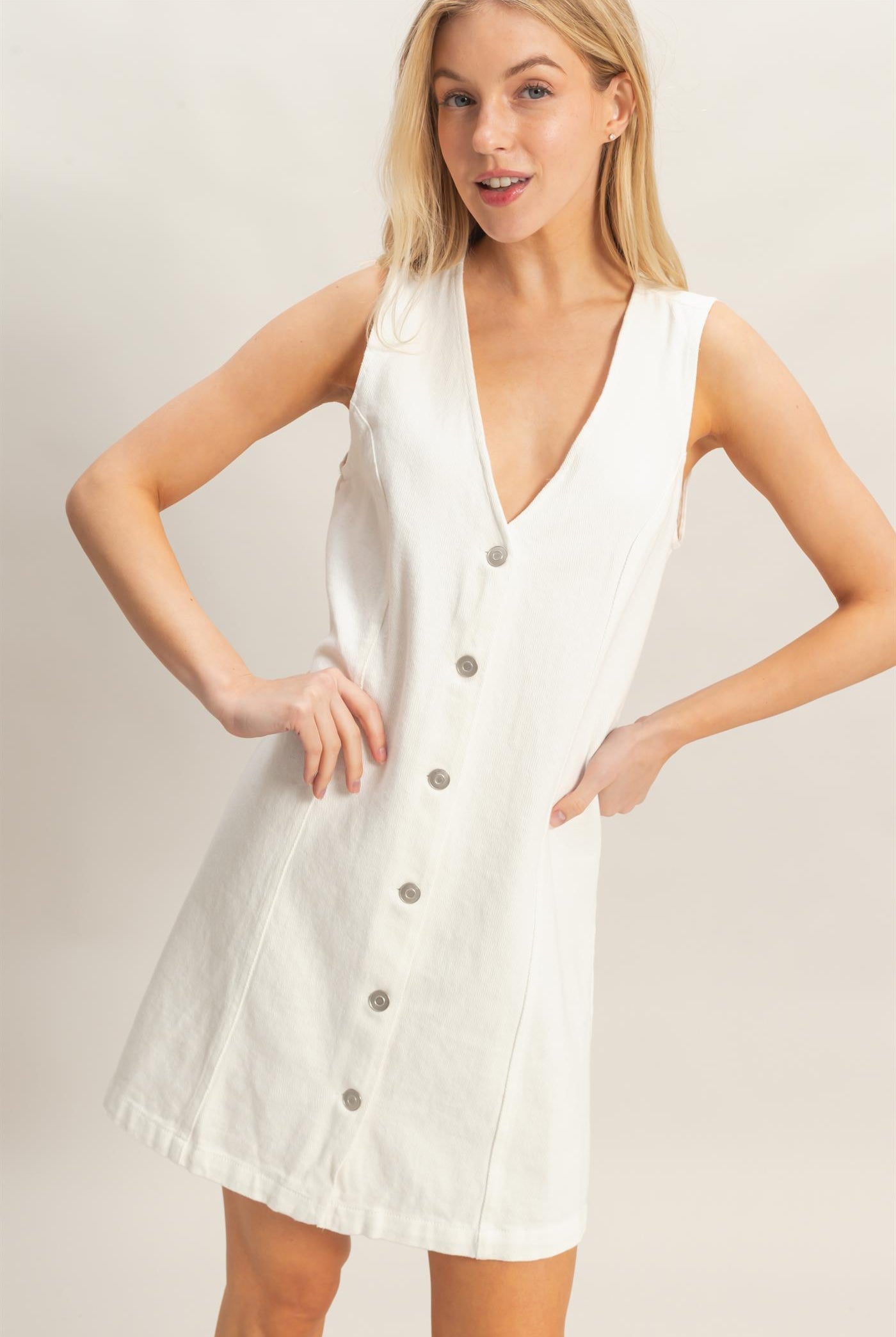 Wholesale V-Neck Button-Front Denim Dress Dresses HF26A273-D WHITE DENIM HYFVE