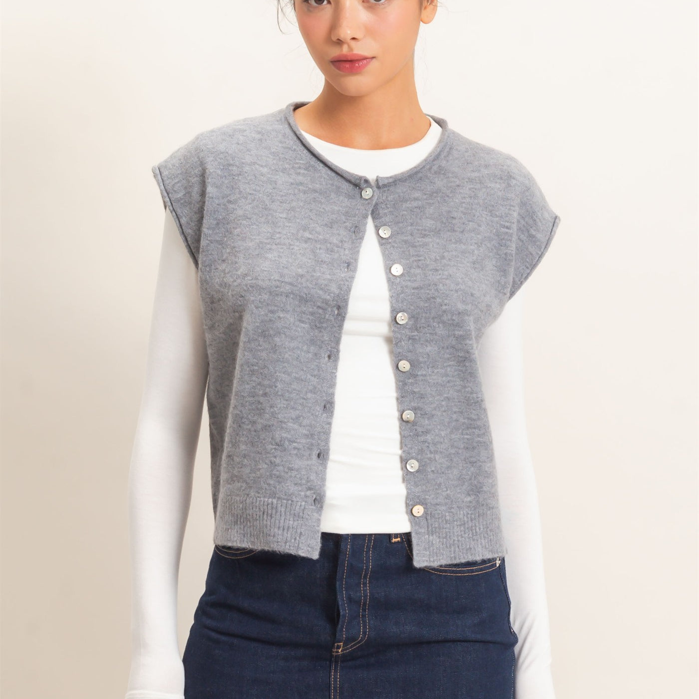 Wholesale Rolled Edge Button Front Sweater Vest Sweaters DZ26E239 HEATHER GRAY DOUBLE ZERO