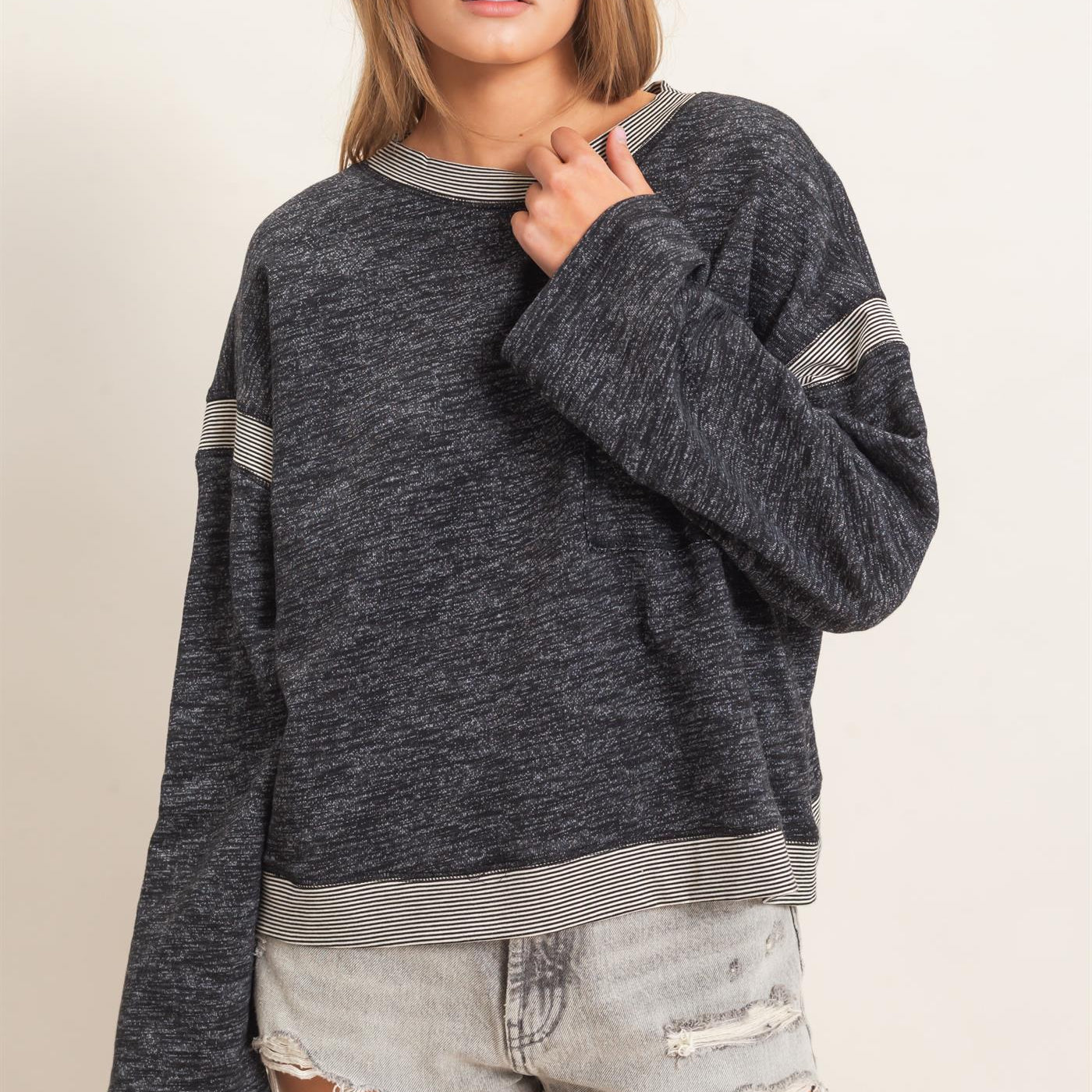 Wholesale Striped Trim Pocket Sweatshirt Sweatshirts HF26E557 BLACK HYFVE