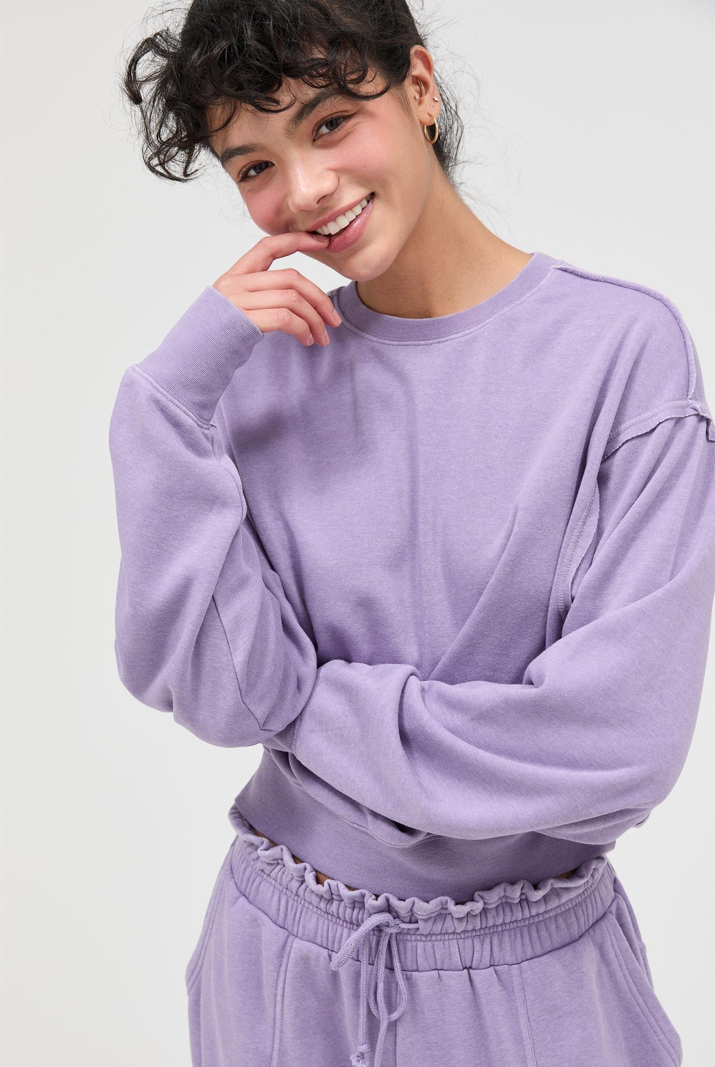 Wholesale Raw Edge Detail Burnout Sweatshirt Sweatshirts DZ26A048 DUSTY PURPLE DOUBLE ZERO