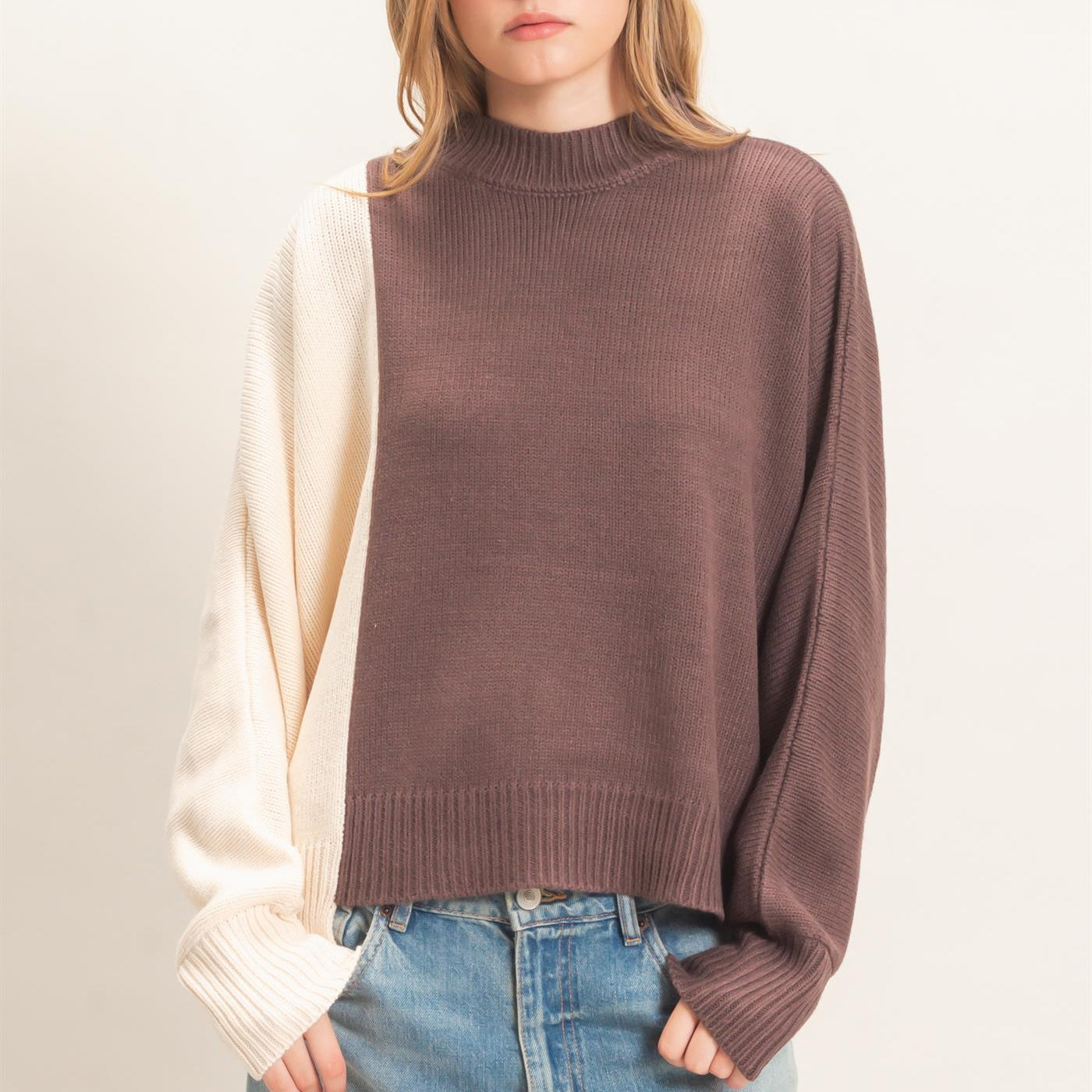 Wholesale Two-Tone Knit Sweater Sweaters HF26F184 BROWN HYFVE