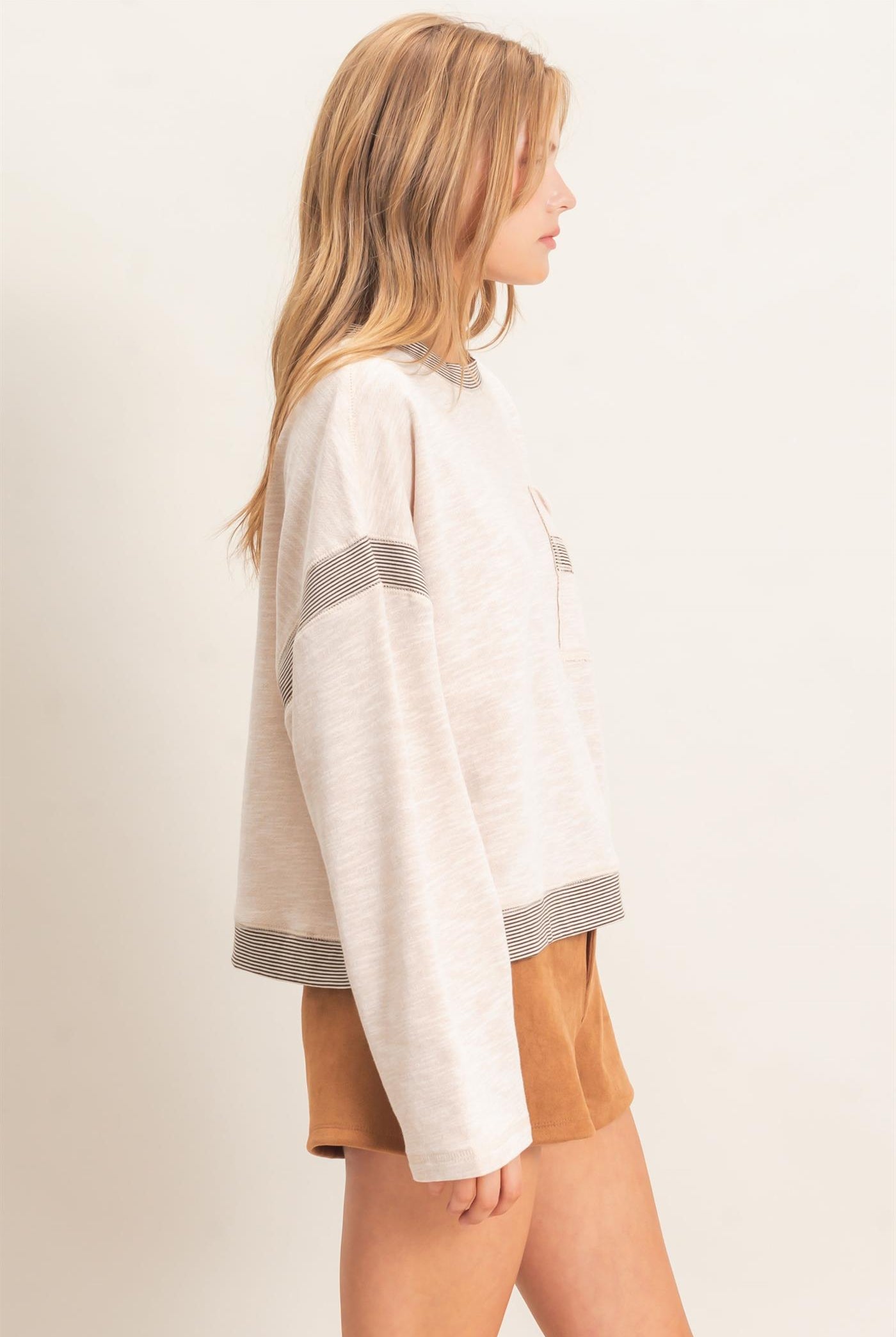 Wholesale Striped Trim Pocket Sweatshirt Sweatshirts HF26E557 OATMEAL HYFVE