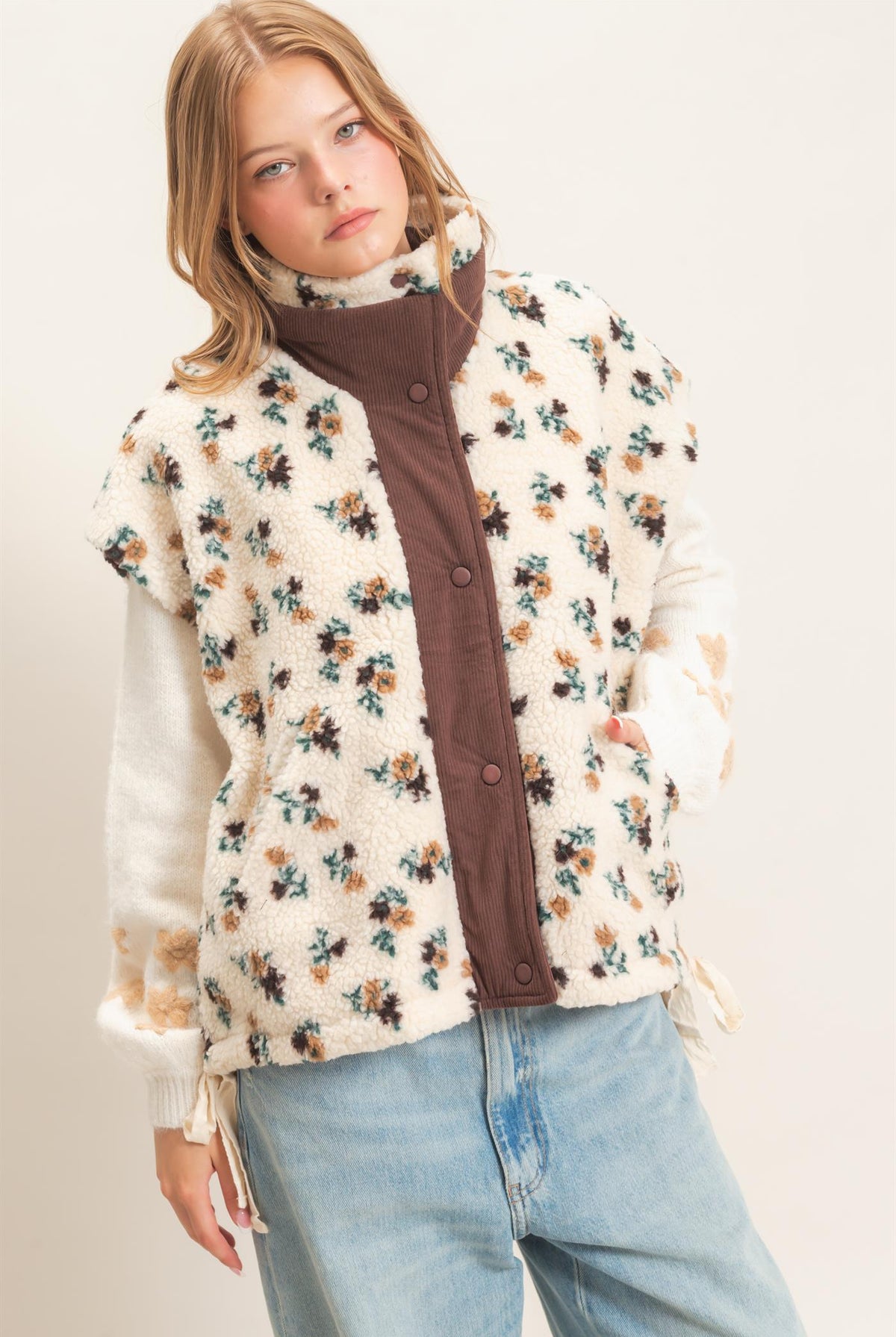 Wholesale Floral Sherpa Vest With Corduroy Vests HF26F073 BROWN HYFVE
