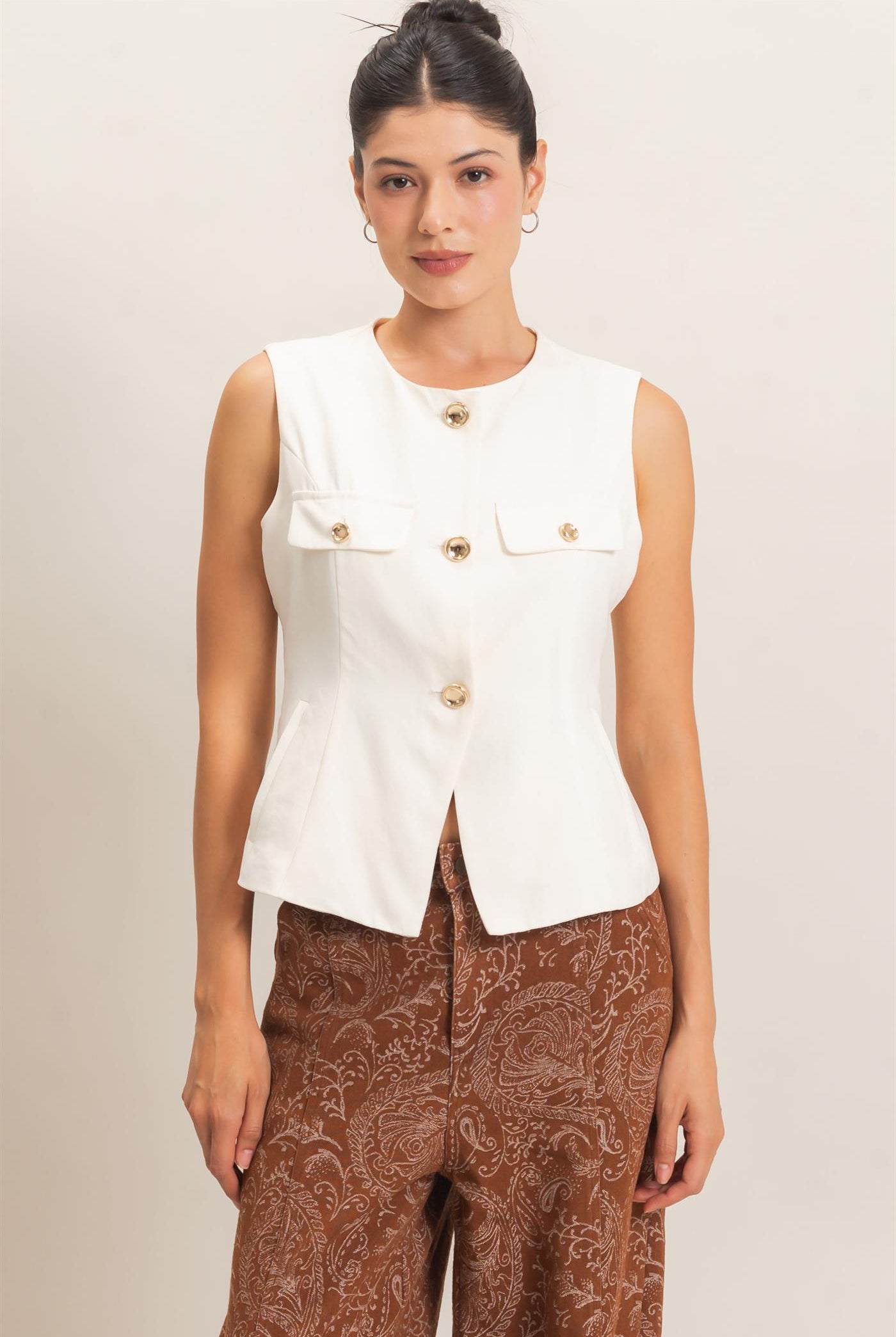 Wholesale Buttoned Sleeveless Utility Vest Vests HF26E929 CREAM HYFVE