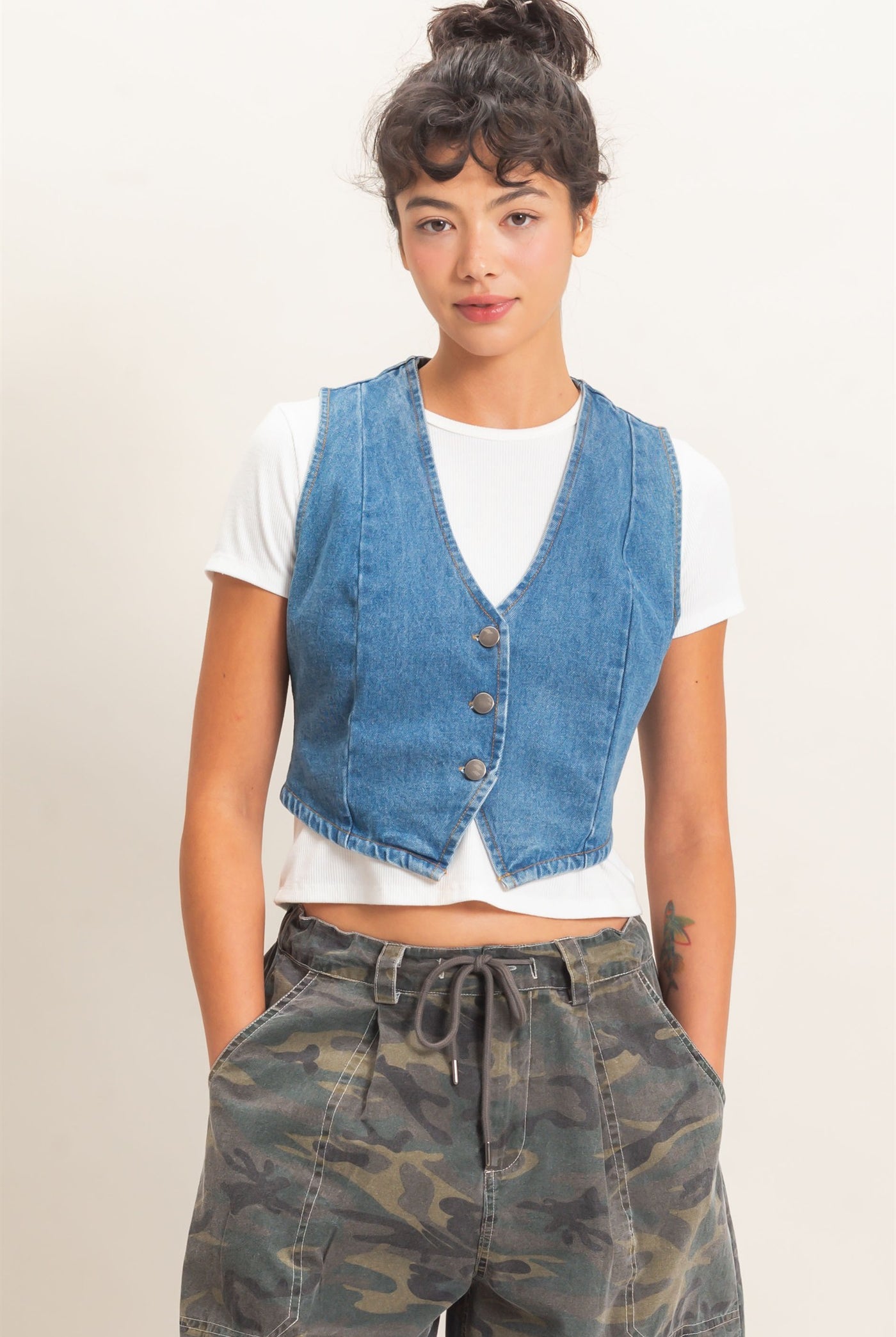 Wholesale Buttoned Denim Vest Vests DZ26E266 MEDIUM BLUE DOUBLE ZERO