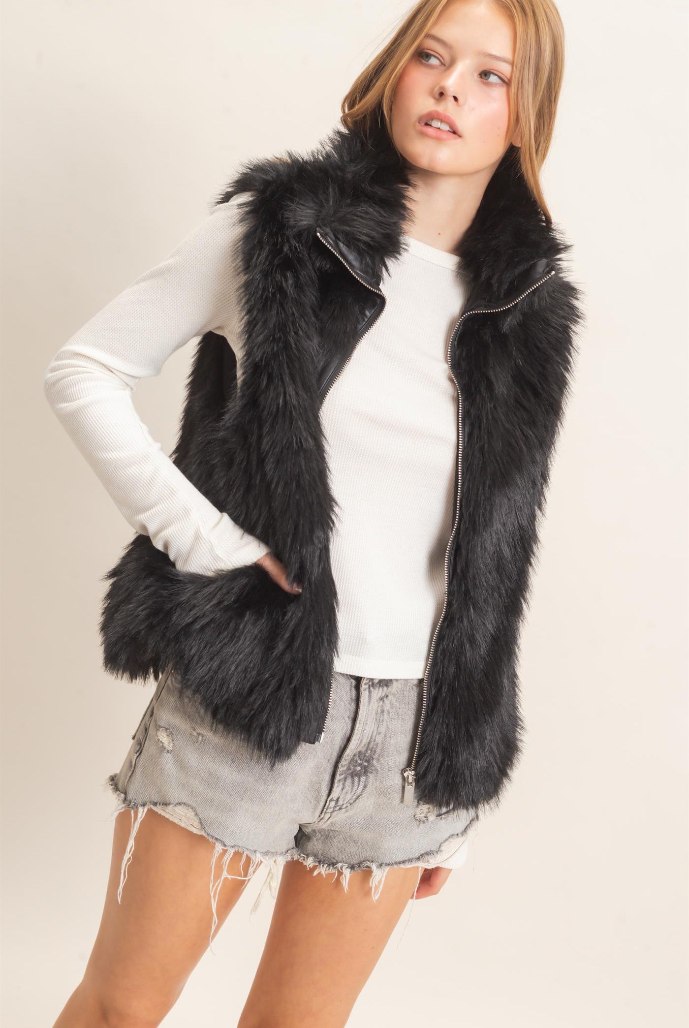 Wholesale Faux Fur Zip-Up Outerwear Vest Vests HF26E532 BLACK HYFVE