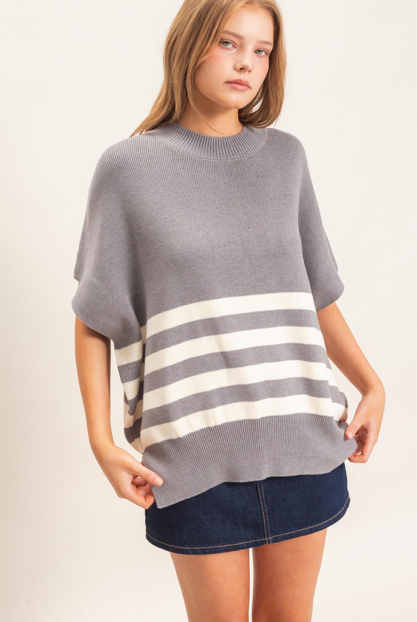 Wholesale Striped Ribbed Crew Neck Sweater Sweaters HF26E350-D GRAY HYFVE