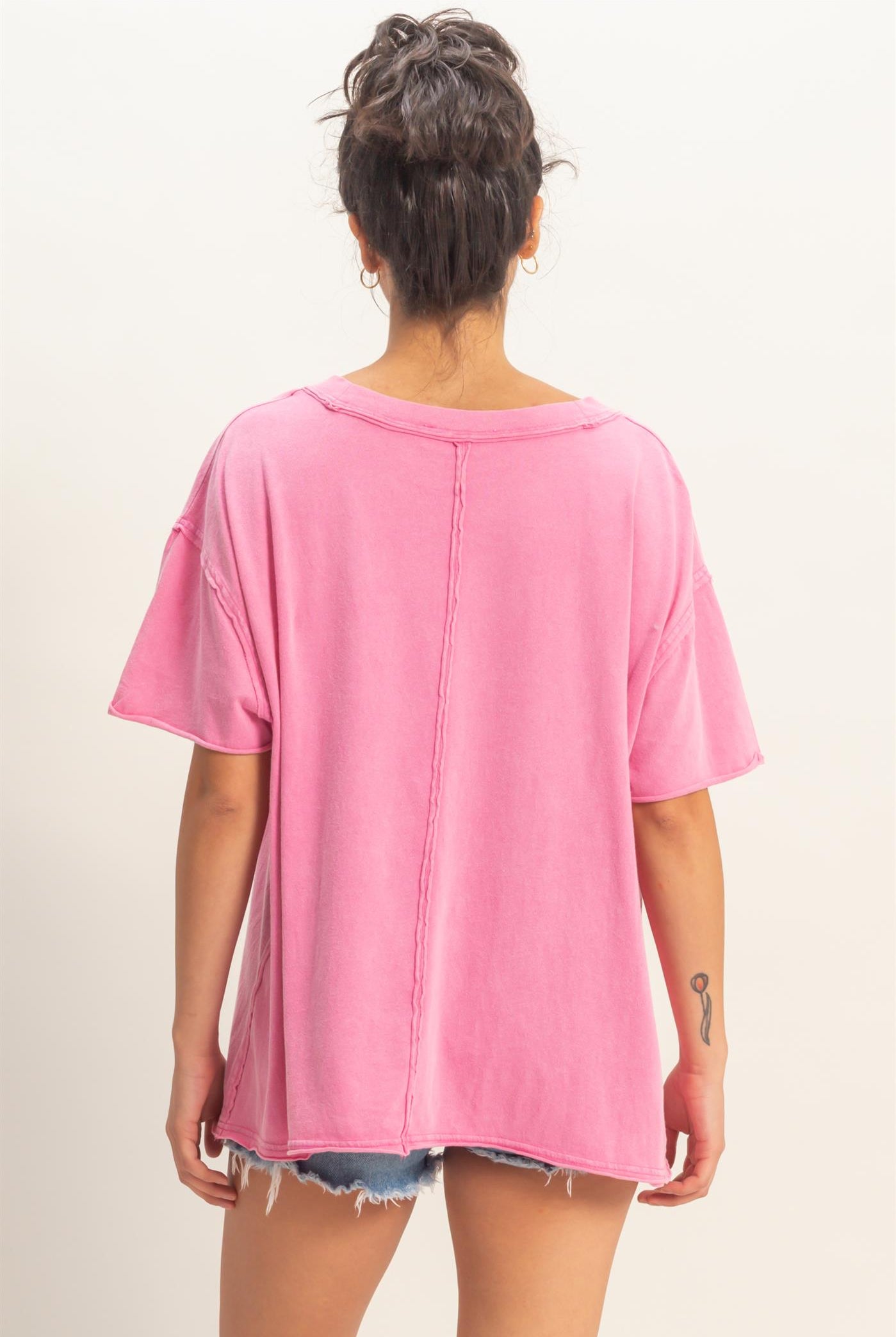 Wholesale Washed V-Neck Oversized Tee Clothing Tops DZ26A760 FUCHSIA DOUBLE ZERO