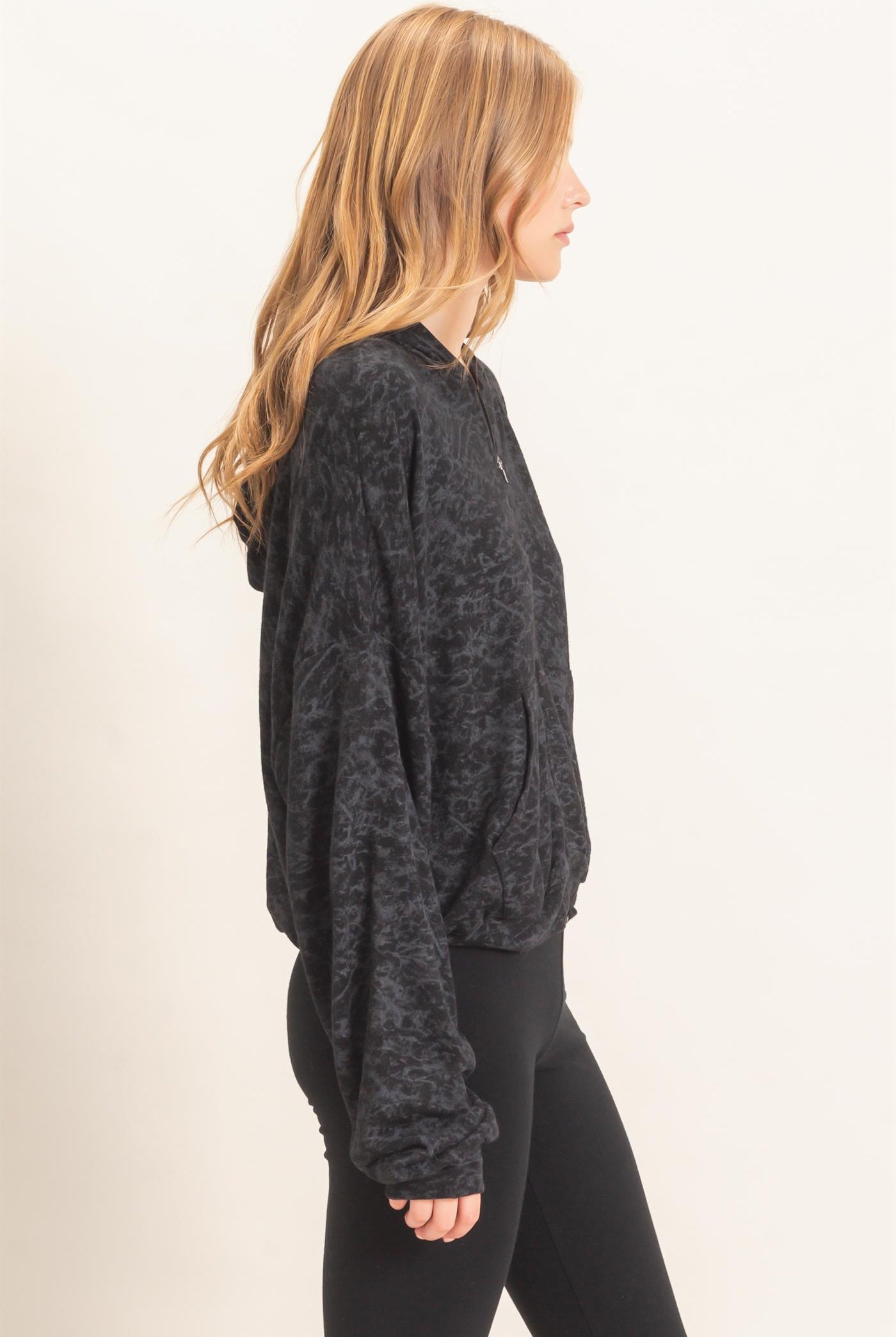 Wholesale Abstract Print Zip-Up Hoodie Hoodies HF26E735 BLACK HYFVE