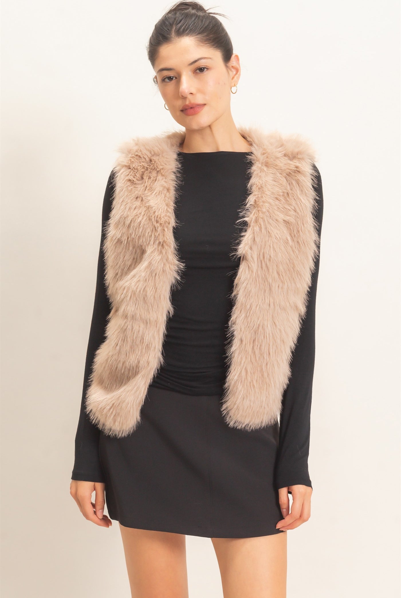 Wholesale Open-Front Faux Fur Vest Vests HF26F164 TAUPE HYFVE