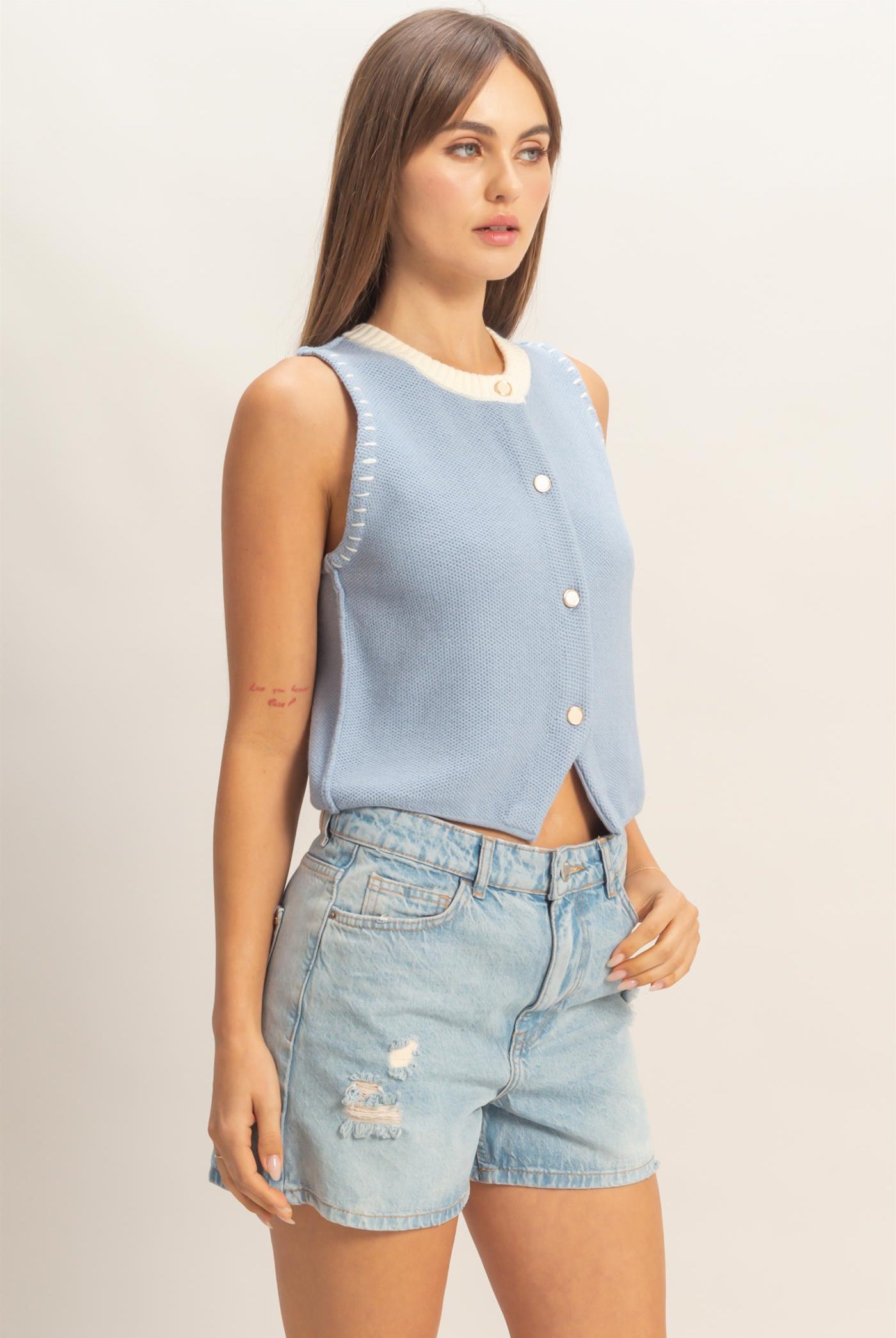 Wholesale Sleeveless Button-Up Cardigan Vest Sweaters HF26A357 L.BLUE HYFVE