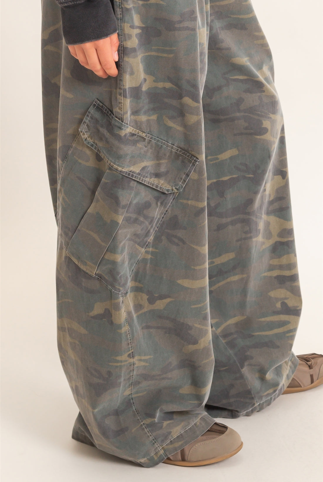 Wholesale Camouflage Cargo Pocket Pants Pants DZ26C891 DARK GREEN DOUBLE ZERO