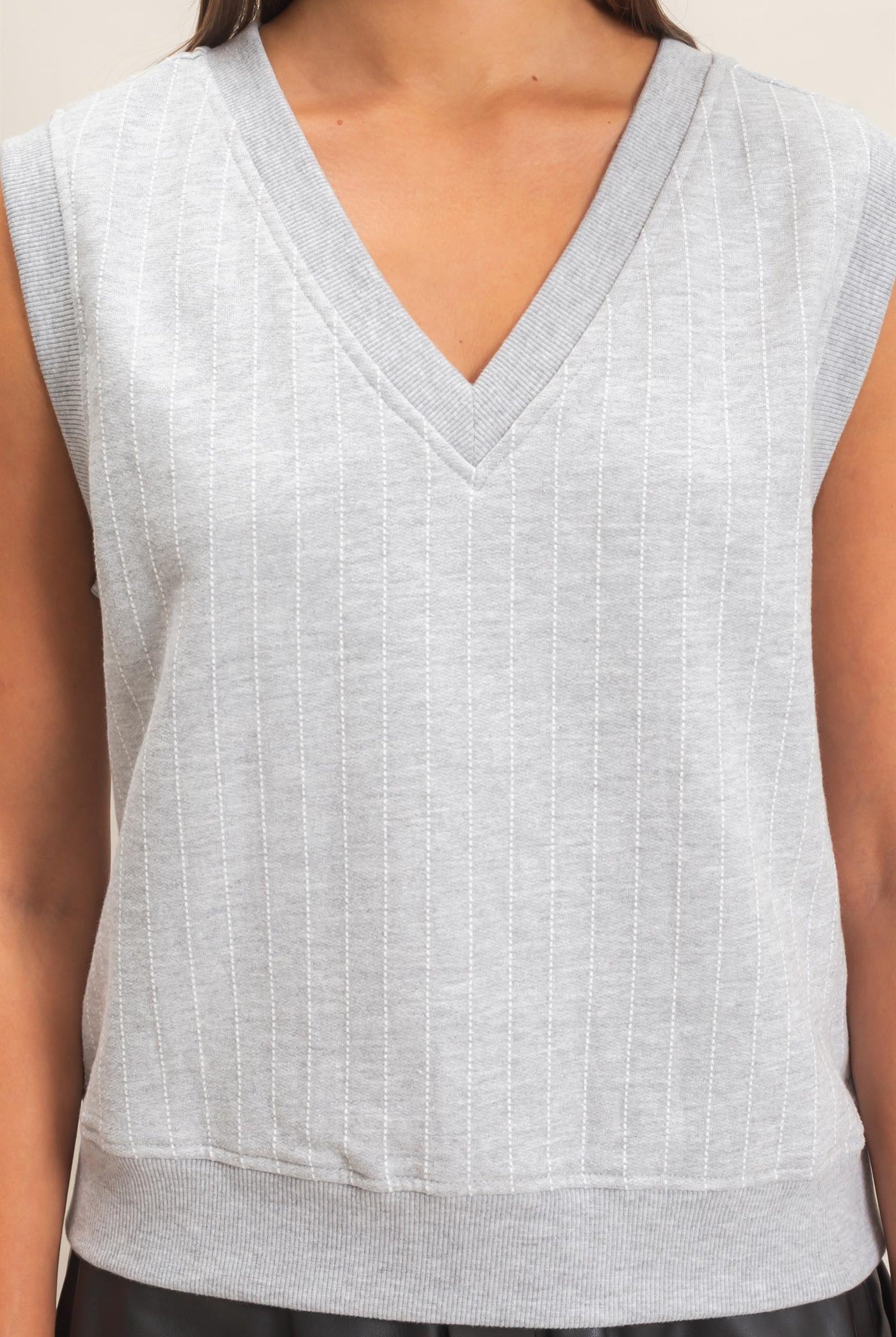 Wholesale V-Neck Pinstripe Sleeveless Top Clothing Tops DZ26E626 HEATHER GRAY DOUBLE ZERO