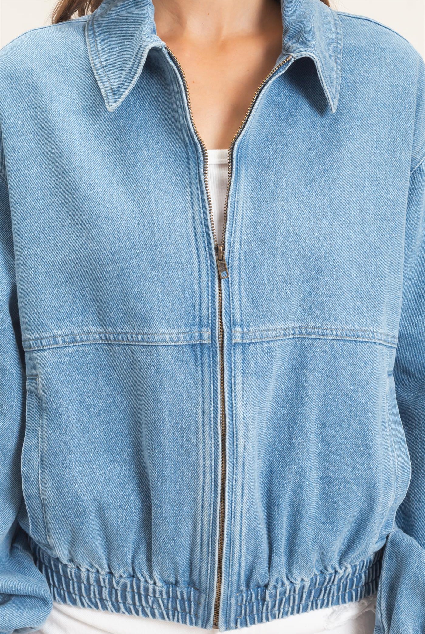 Wholesale Enzyme Wash Denim Jacket Coats & Jackets HF26C924 LIGHT DENIM HYFVE