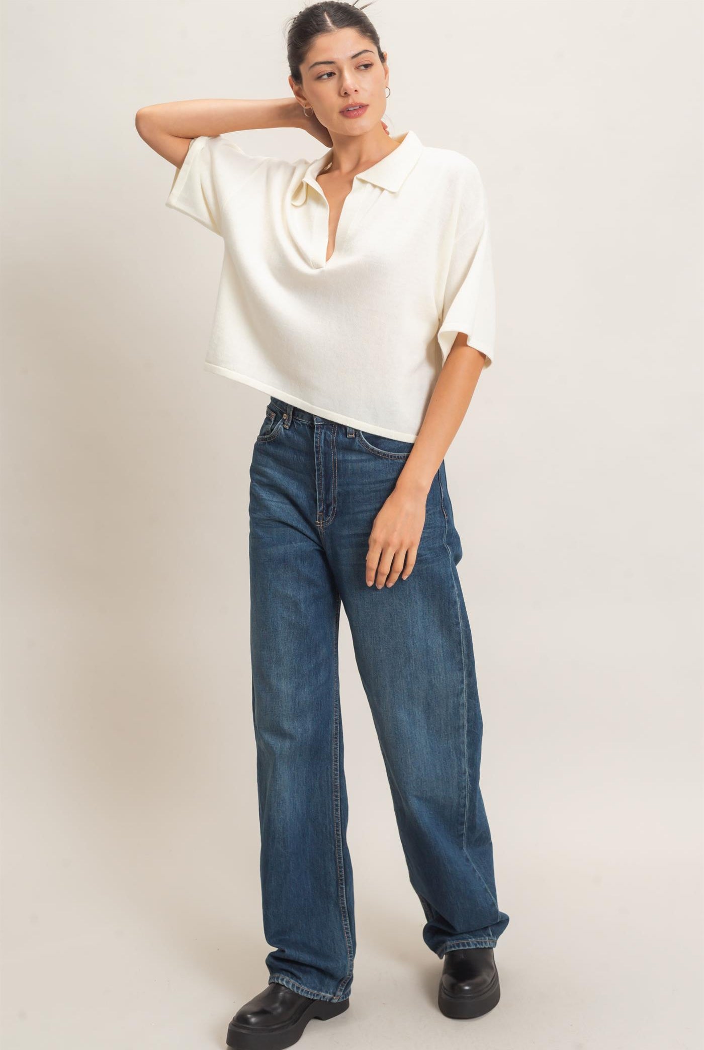 Wholesale Collared V-Neck Sweater Sweaters HF26E038 IVORY HYFVE