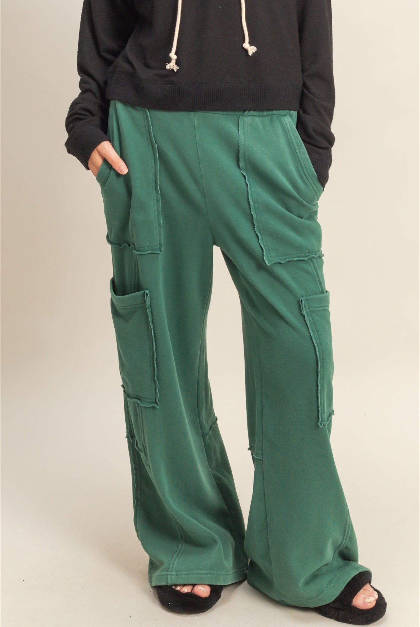 Wholesale Mineral Wash Oversized Utility Sweatpants Sweatpants DZ25C903 DARK GREEN DOUBLE ZERO