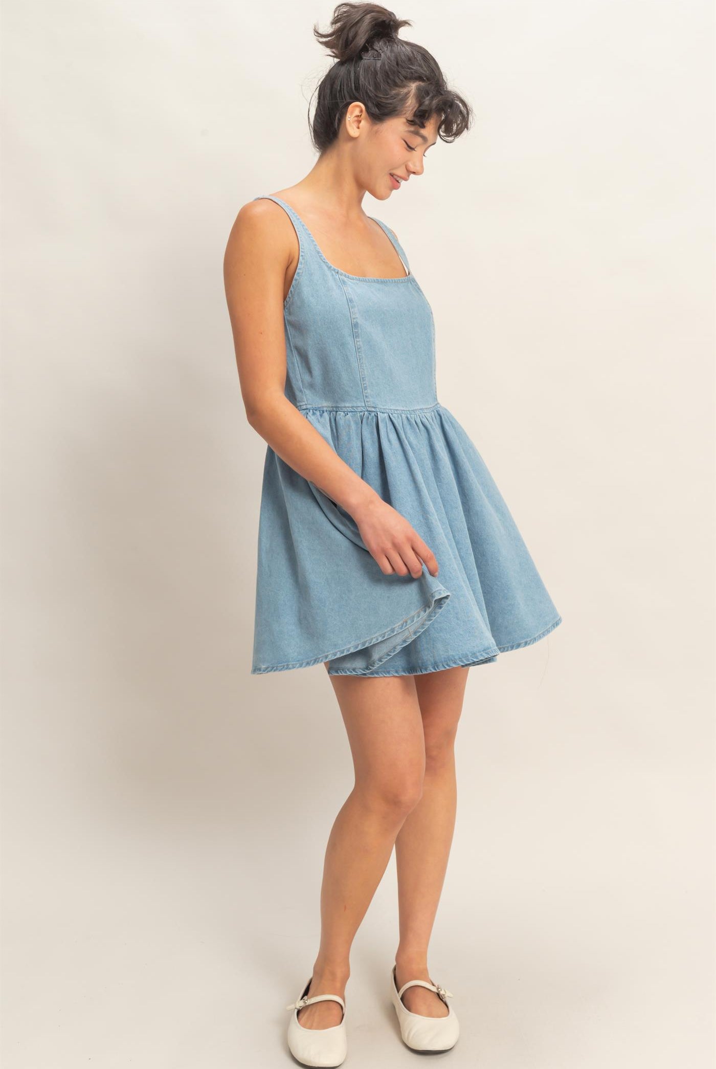 Wholesale Scoop Neck Denim Tank Flowy Mini Dress Dresses DZ26A998 LIGHT BLUE DOUBLE ZERO