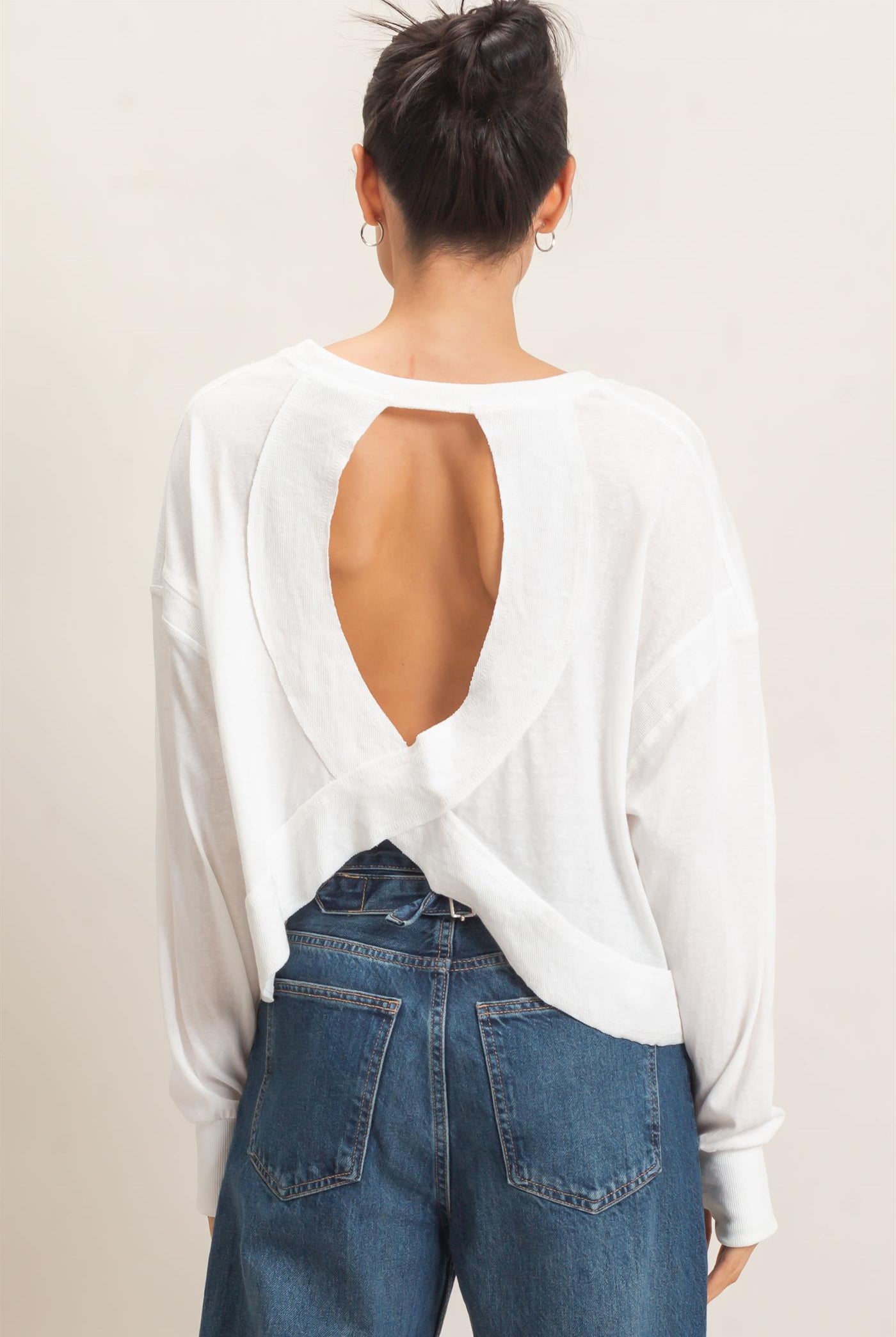 Wholesale Crew Neck Top Clothing Tops HF26C808 WHITE HYFVE