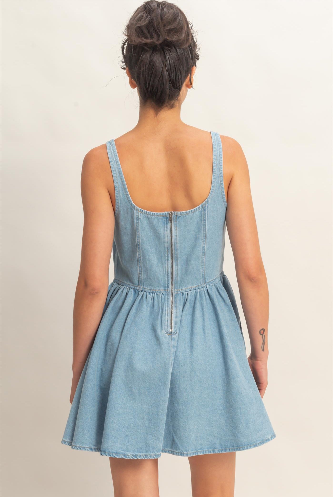 Wholesale Scoop Neck Denim Tank Flowy Mini Dress Dresses DZ26A998 LIGHT BLUE DOUBLE ZERO