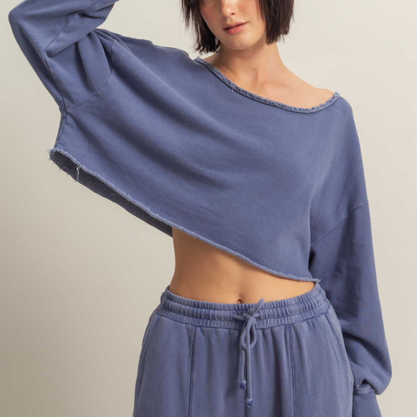 Wholesale Frayed Detail Long Sleeve Crop Top Sweatshirts DZ25A776 DARK NIGHT DOUBLE ZERO