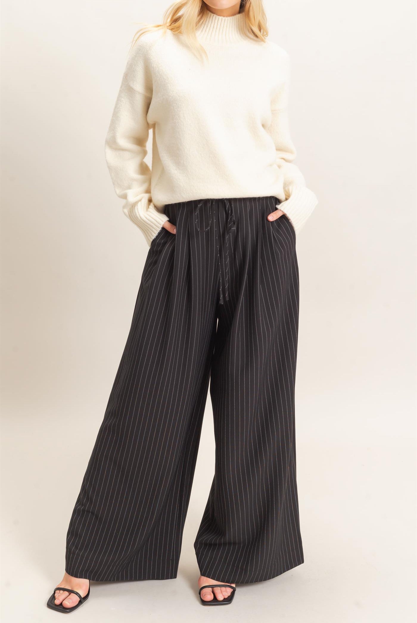 Wholesale Pleated Wide-Leg Pants Pants HF26A776 BLACK HYFVE