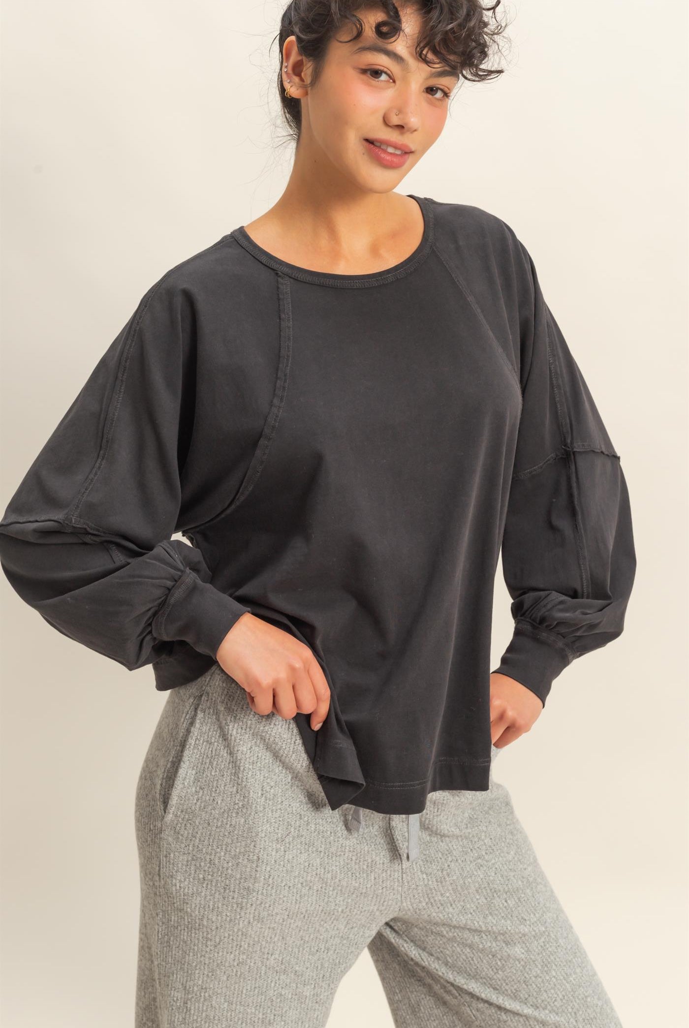 Wholesale Washed Oversized Long Sleeve Top With Slit Clothing Tops DZ25C921 BLACK HYFVE