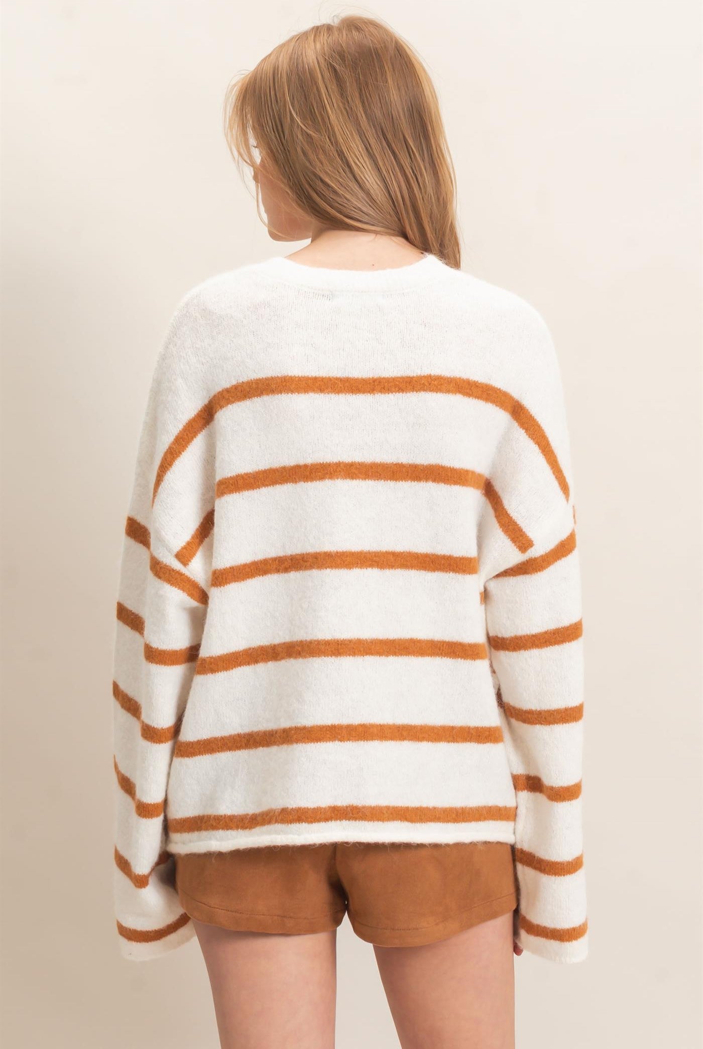 Wholesale Striped Crew Neck Sweater Sweaters HF26E894 CAMEL HYFVE