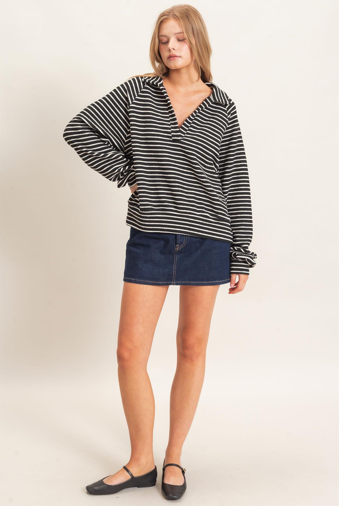 Wholesale Striped Collared Sweatshirt Sweatshirts HF26F095 BLACK HYFVE