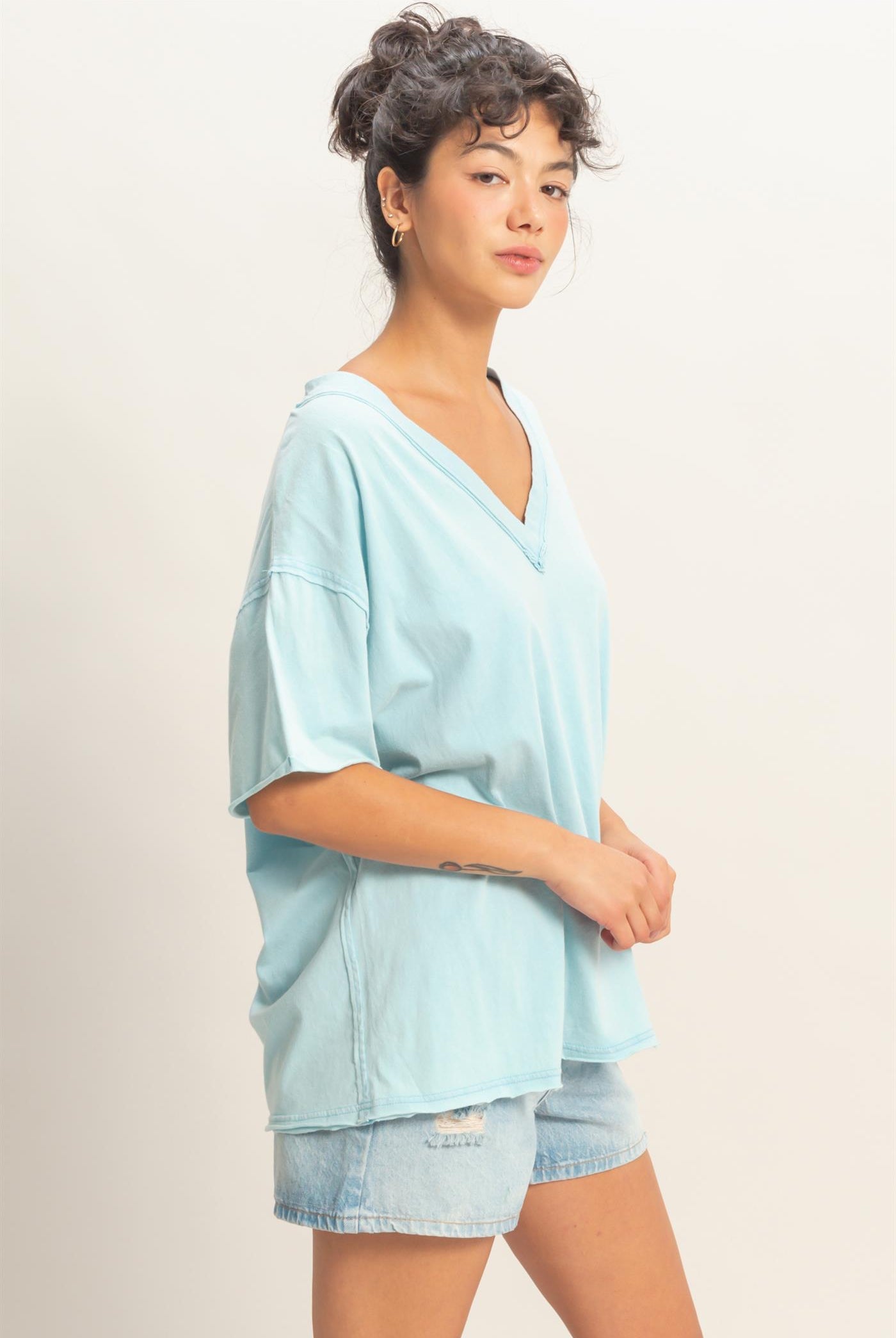 Wholesale Washed V-Neck Oversized Tee Clothing Tops DZ26A760 BLUE DOUBLE ZERO