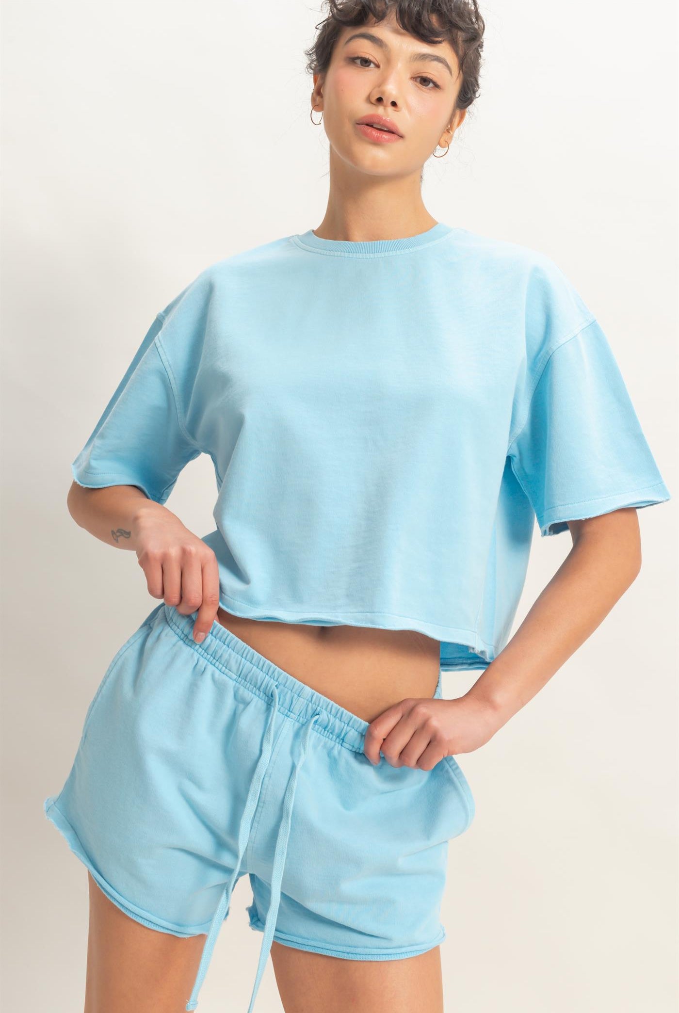 Wholesale Short Sleeve Crew Neck Top And Shorts Set Clothing DZ26C668-SET BLUE DOUBLE ZERO