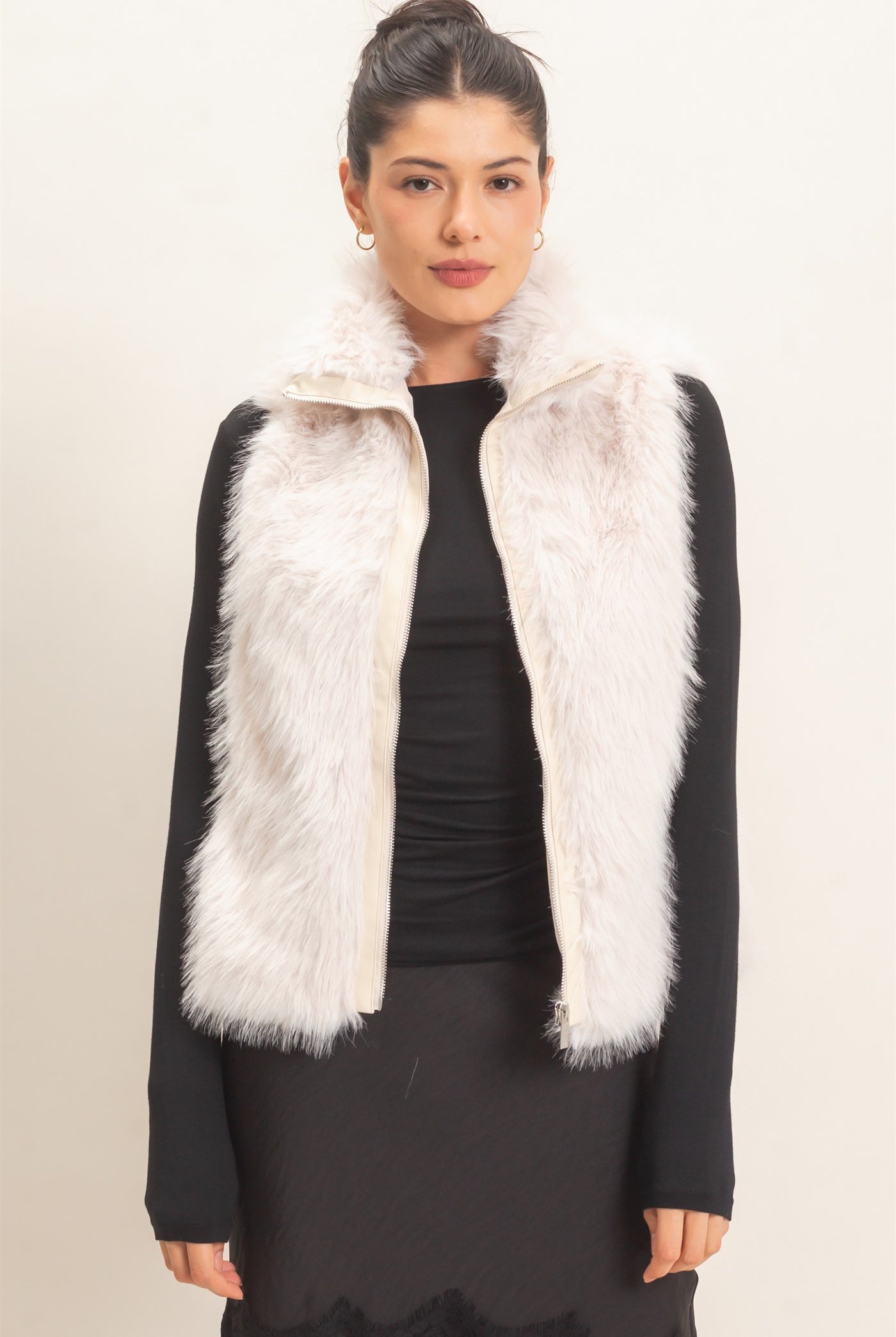 Wholesale Faux Fur Zip-Up Outerwear Vest Vests HF26E532 CREAM HYFVE
