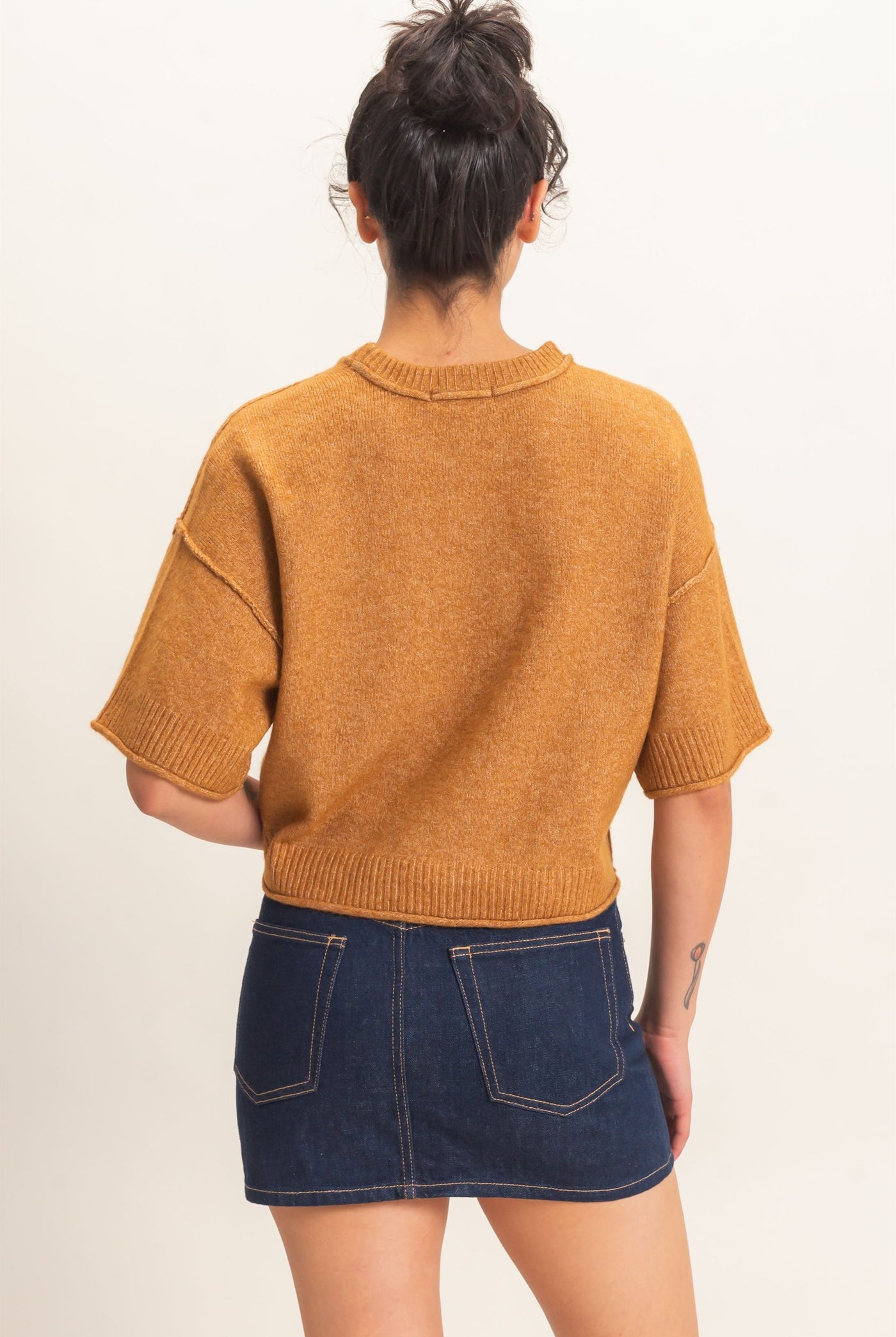 Wholesale Seam Detail Short Sleeve Knit Top Clothing Tops DZ26A827 CAMEL DOUBLE ZERO
