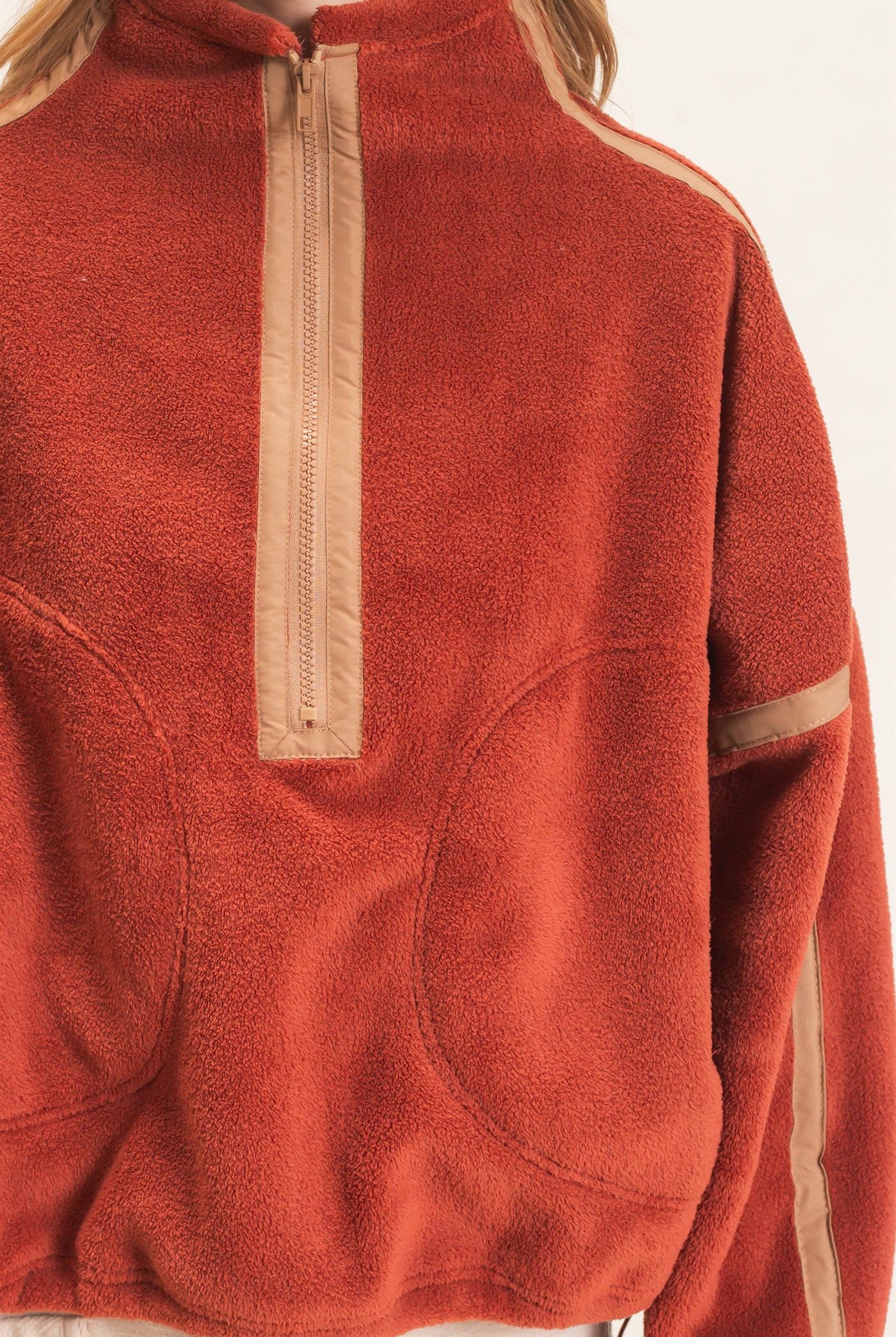 Wholesale Contrast Trim Half-Zip Fleece Pullover Outerwear HF26F206-D BRICK HYFVE