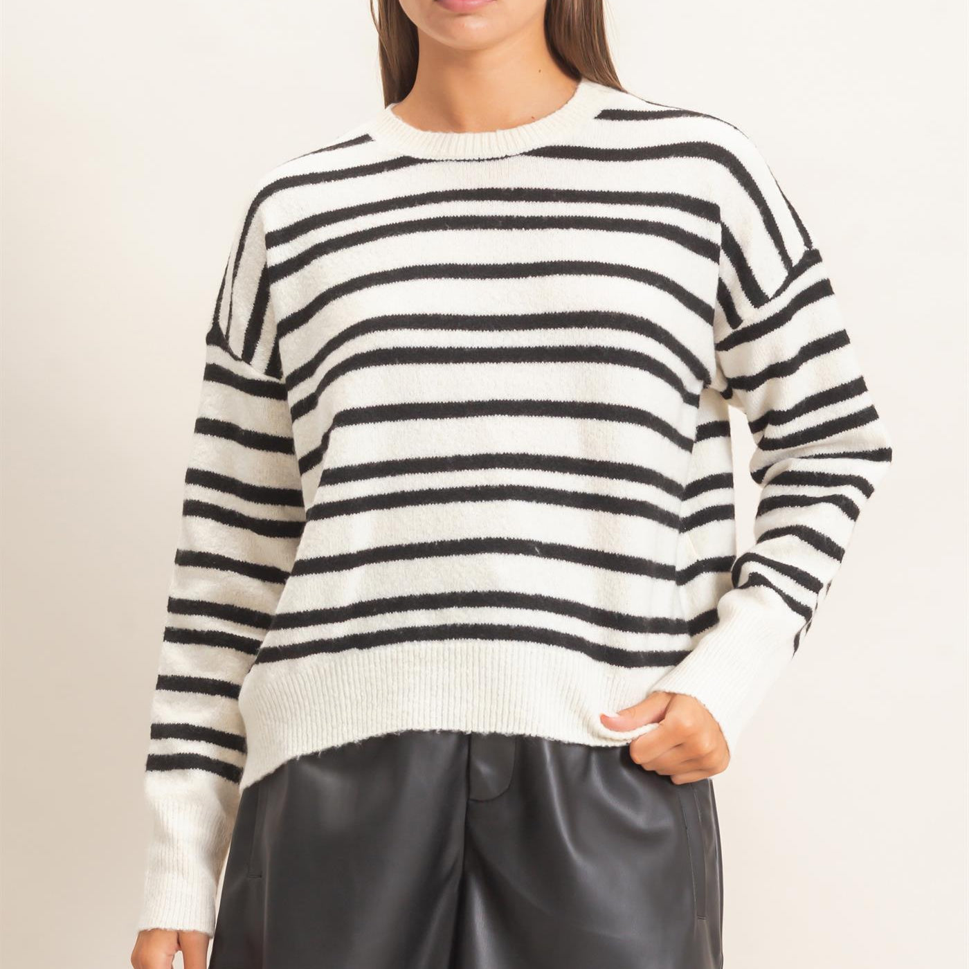Wholesale Striped Crew Neck Sweater Sweaters DZ26E389 CREAM DOUBLE ZERO