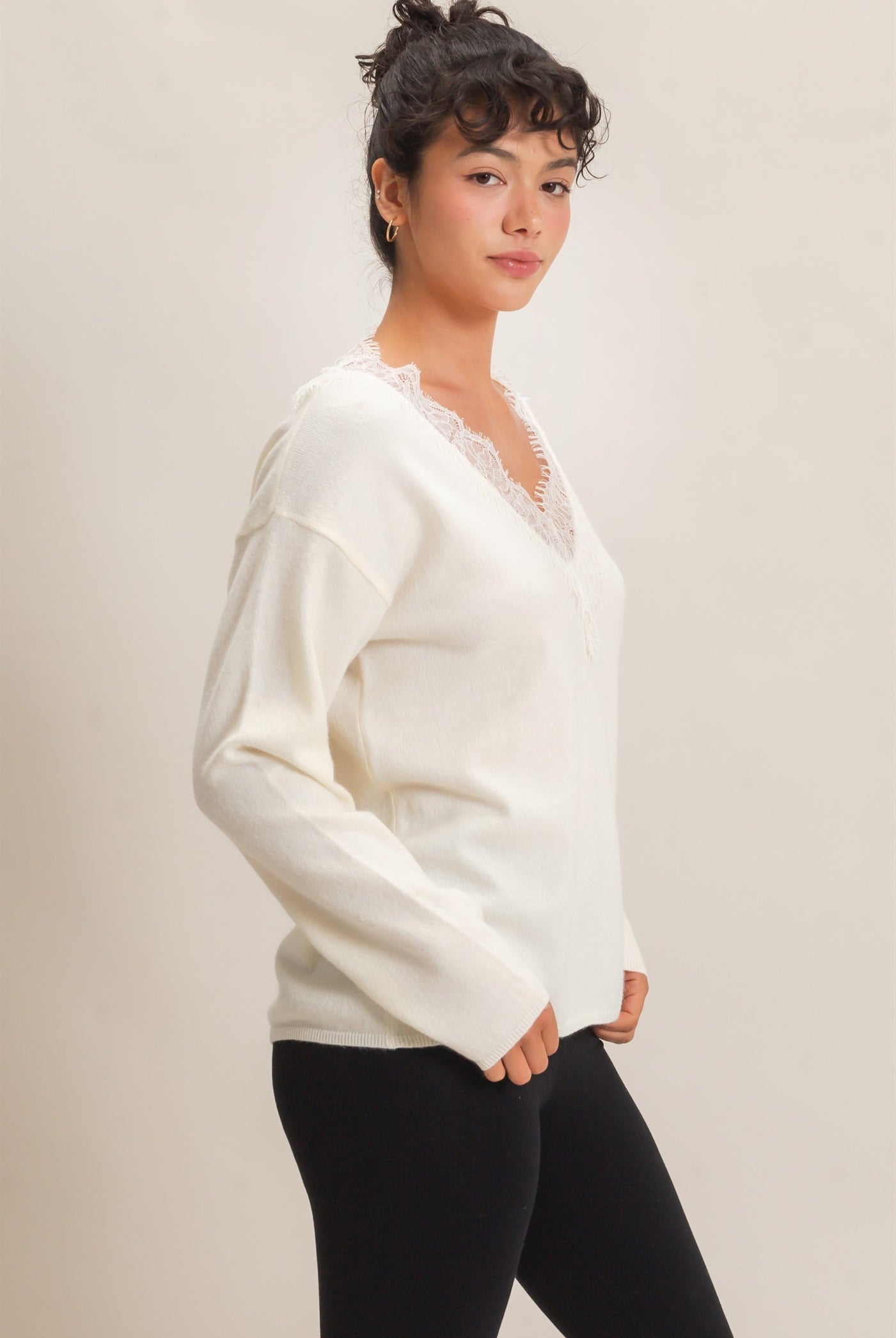 Wholesale Lace Trim V-Neck Sweater Sweaters DZ26E327 CREAM DOUBLE ZERO