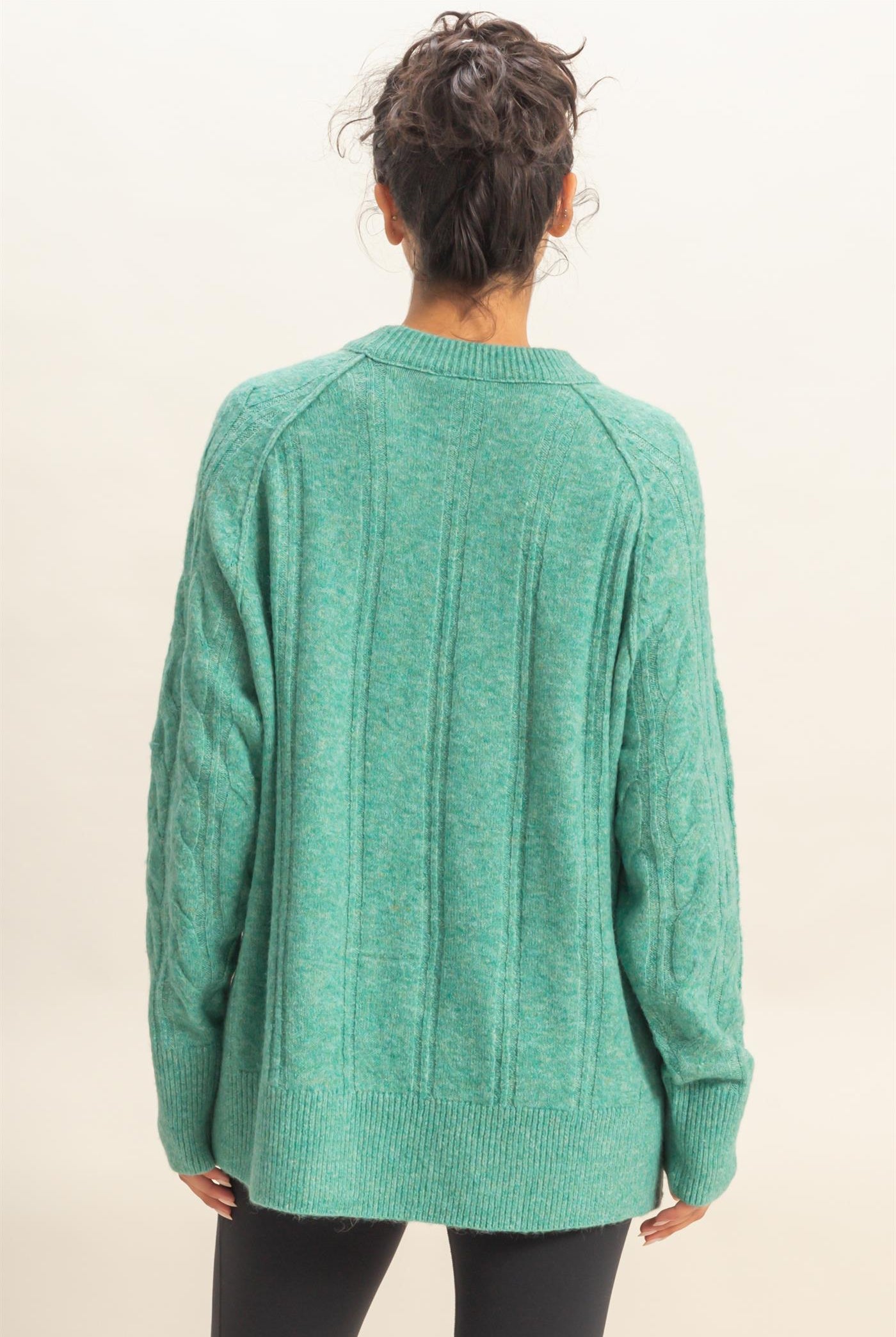 Wholesale Crew Neck Cable Knit Sweater Pullover Sweaters DZ25E957 EMERALD HYFVE