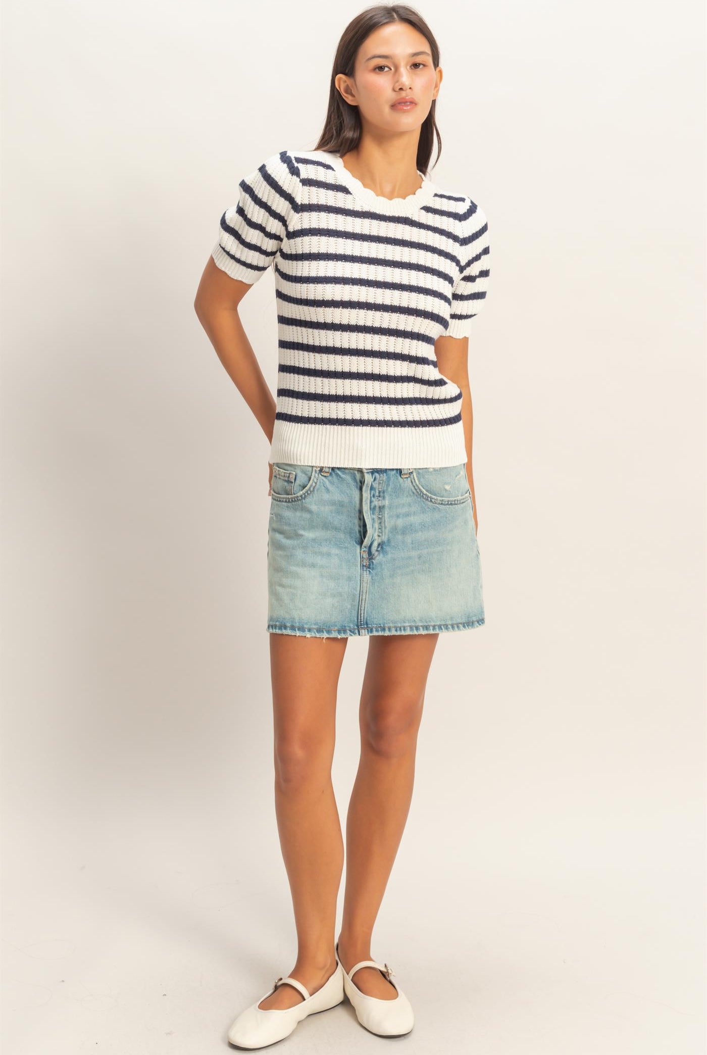Wholesale Striped Scallop Edge Puff Sleeve Knit Top Shirts DZ26A284 NAVY DOUBLE ZERO