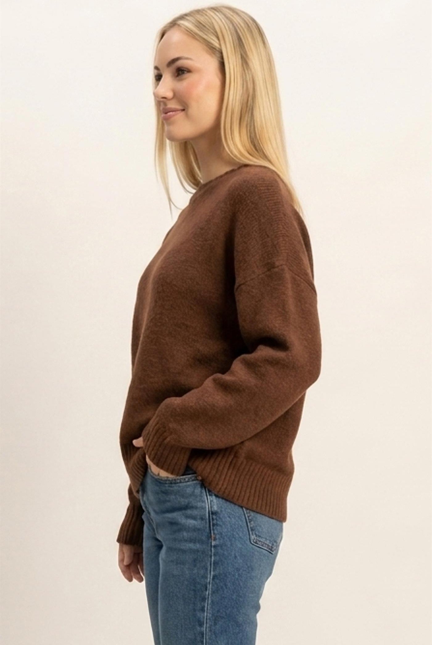 Wholesale Ribbed Crew Neck Sweater Sweaters HF26F179-D BROWN HYFVE
