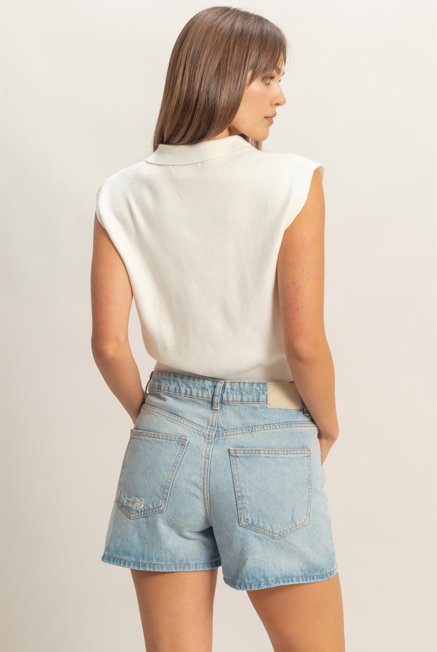 Wholesale Sleeveless Collared Knit Top Clothing Tops HF26A631 WHITE HYFVE