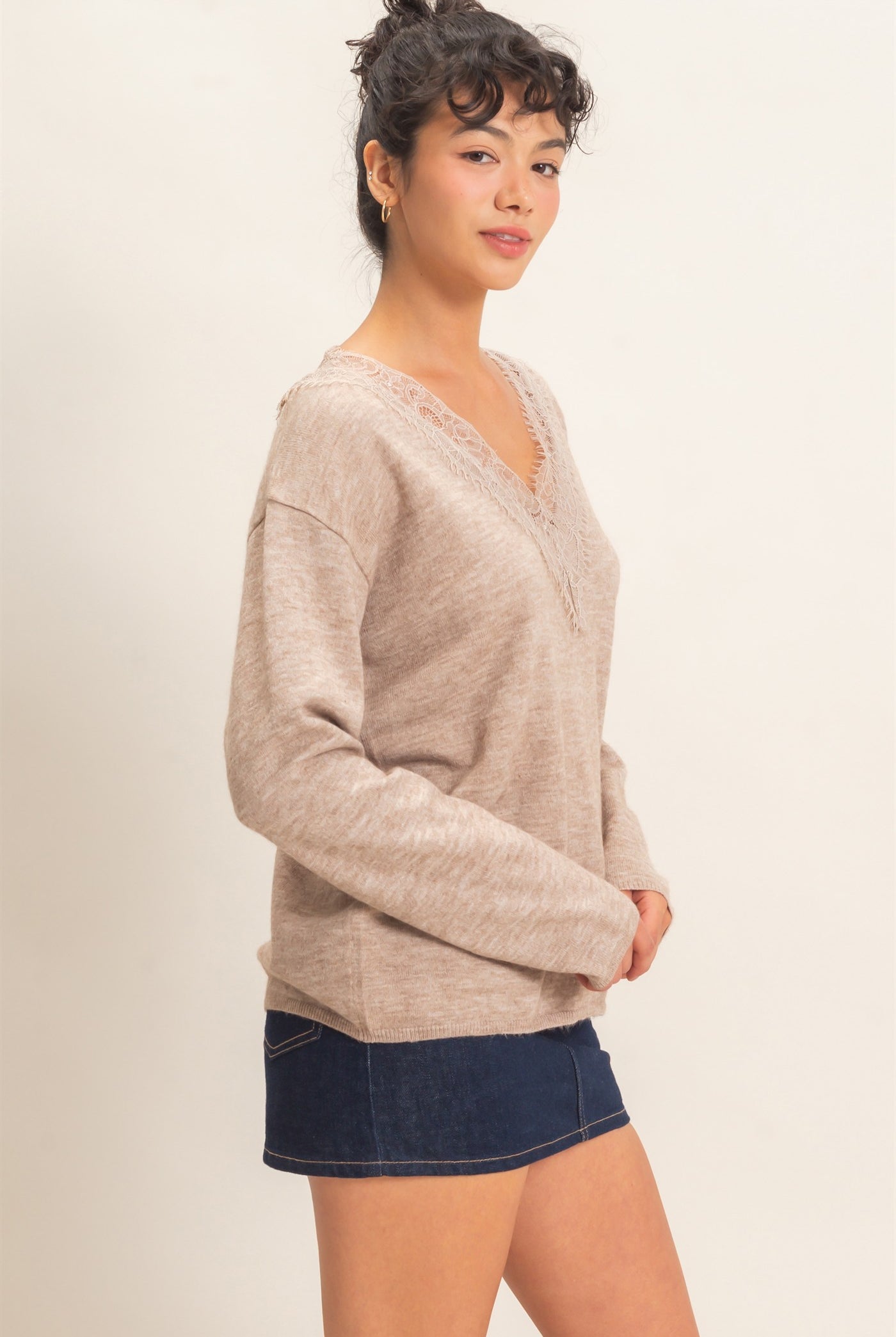 Wholesale Lace Trim V-Neck Sweater Sweaters DZ26E327 TAUPE DOUBLE ZERO